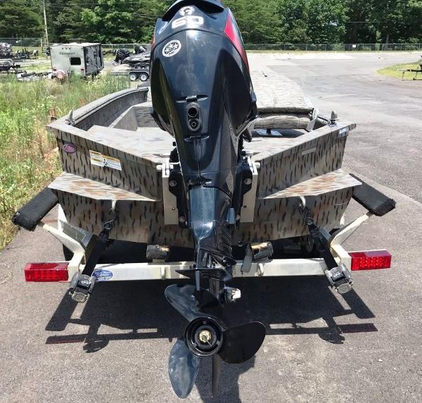 2014 Xpress boat for sale, model of the boat is XTS18 & Image # 6 of 7