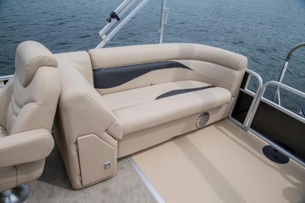2014 Sweetwater boat for sale, model of the boat is 2286 SLC & Image # 4 of 7