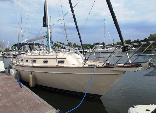 42' Island Packet, Listing Number 100917616, - Photo No. 3