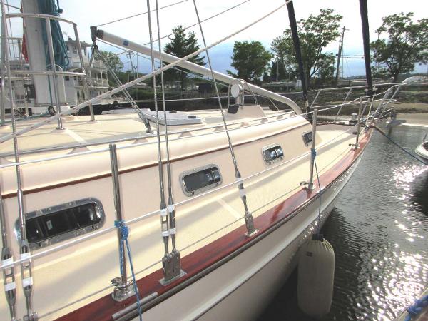 42' Island Packet, Listing Number 100917616, - Photo No. 7