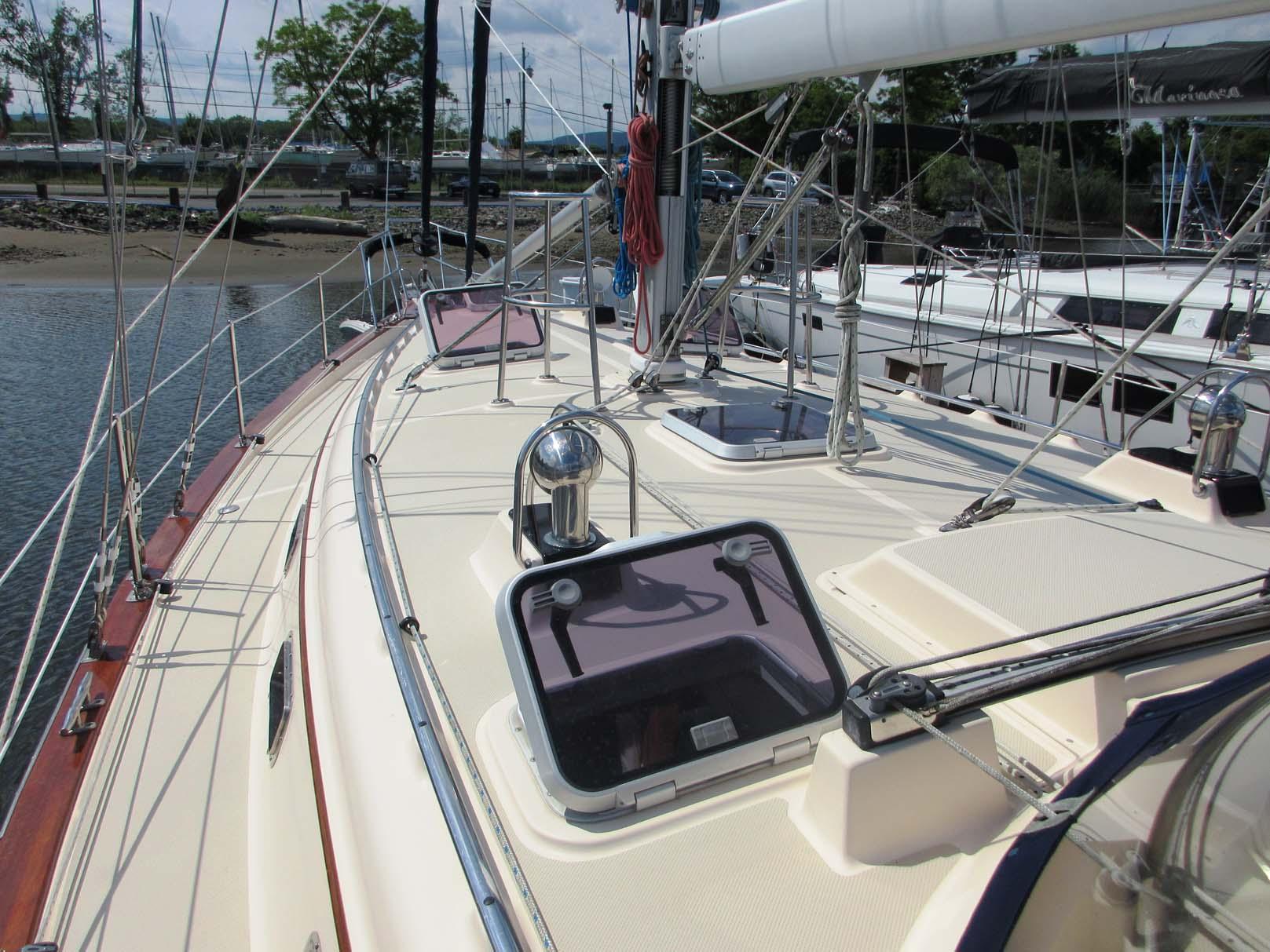 Newport RI Yacht Brokerage