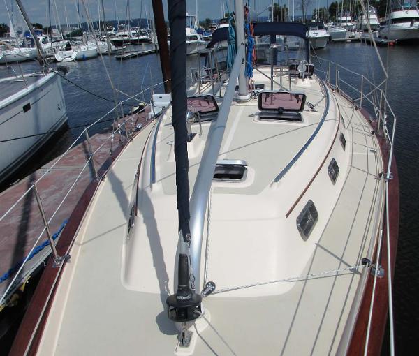 42' Island Packet, Listing Number 100917616, - Photo No. 13
