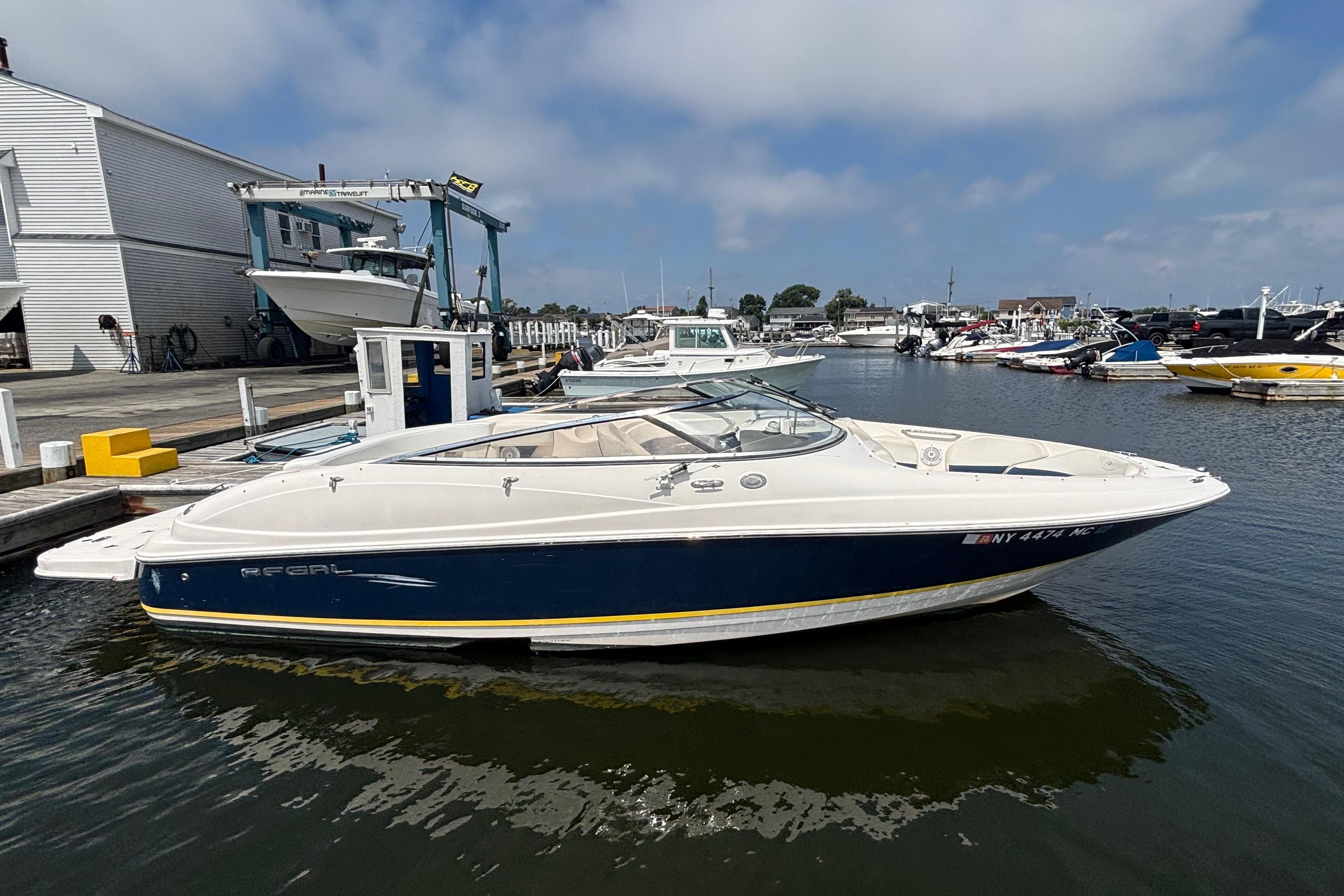 2007 Regal 2400 Bowrider