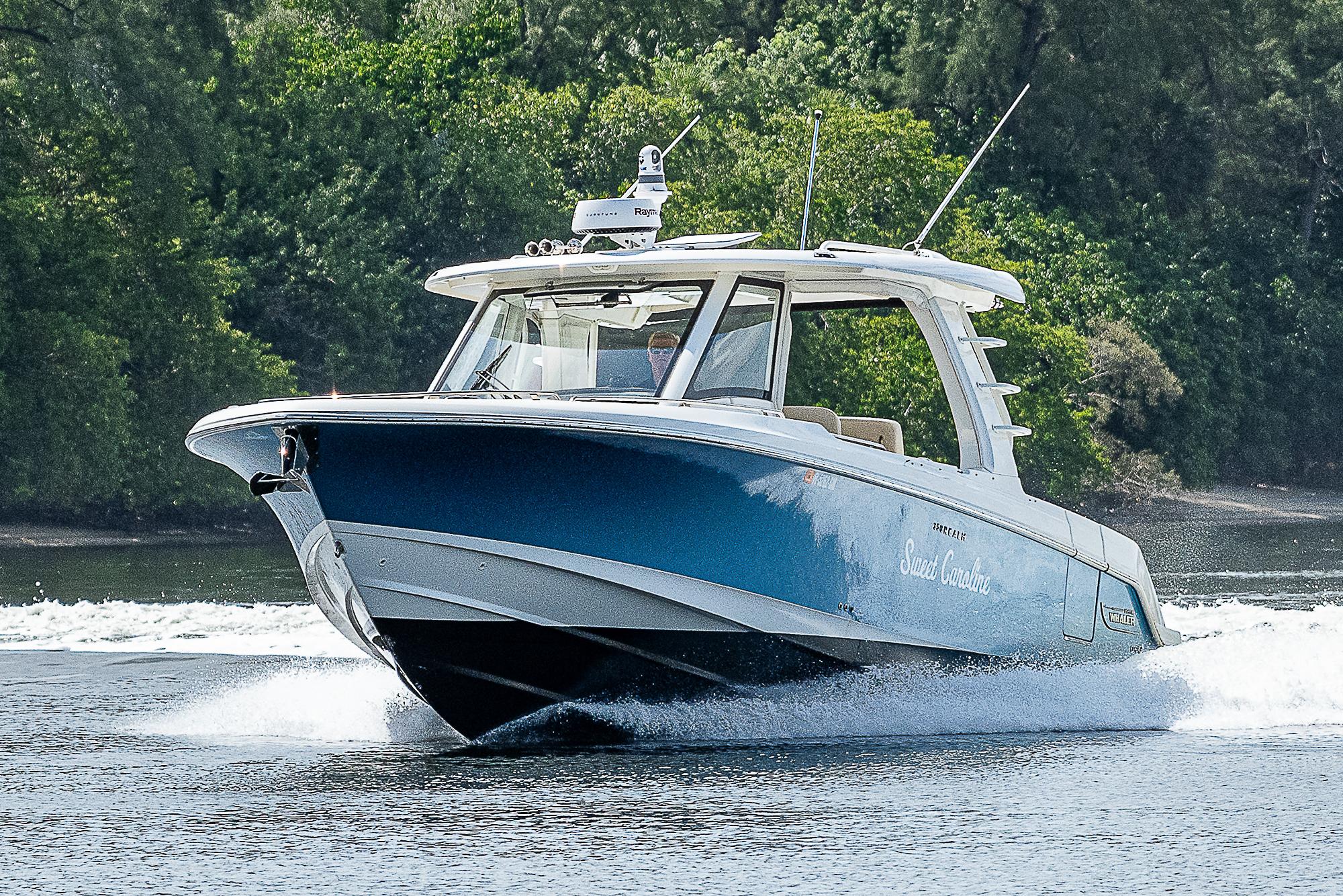 2019 Boston Whaler 350 realm