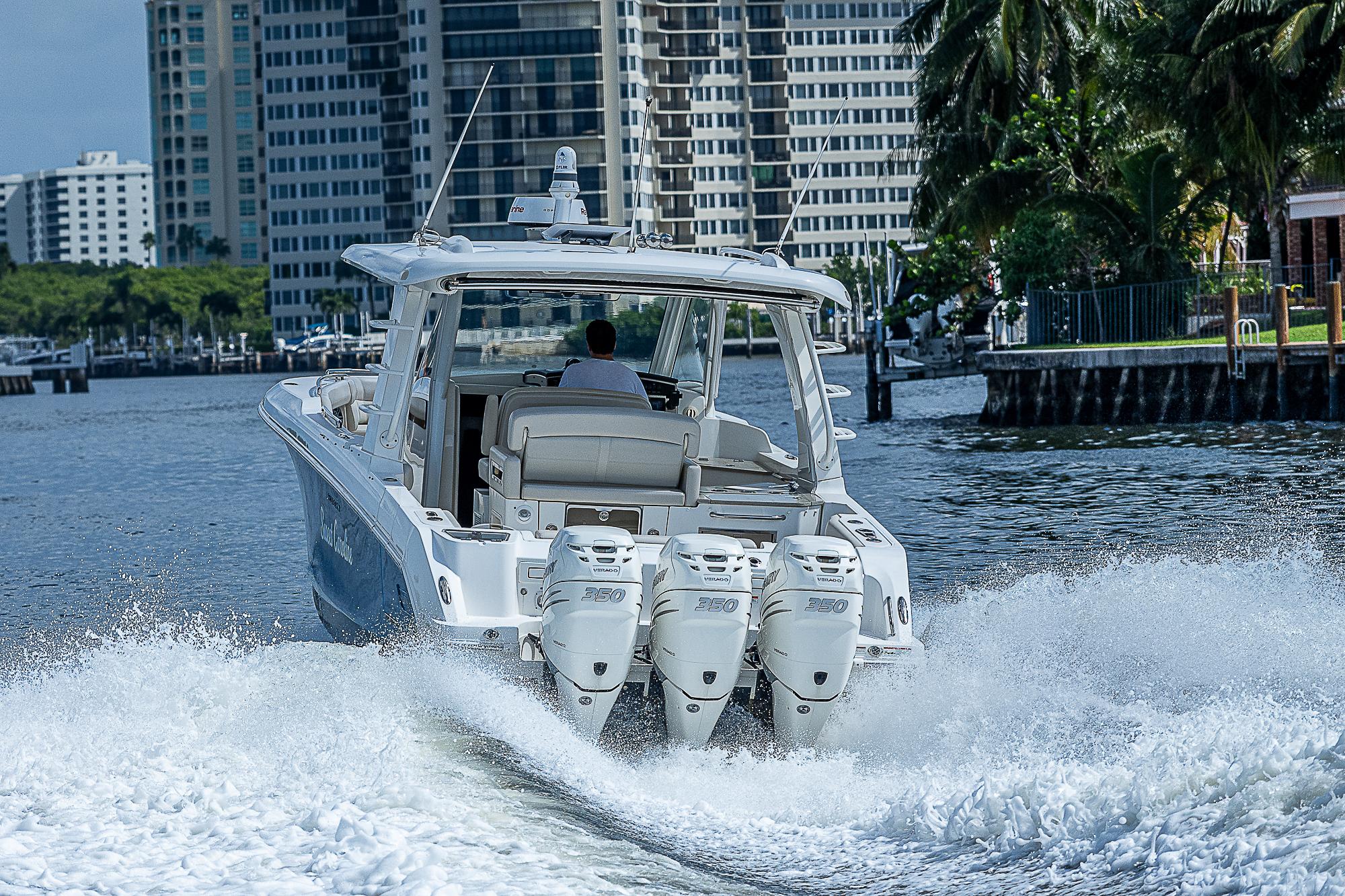 2019 Boston Whaler 350 realm