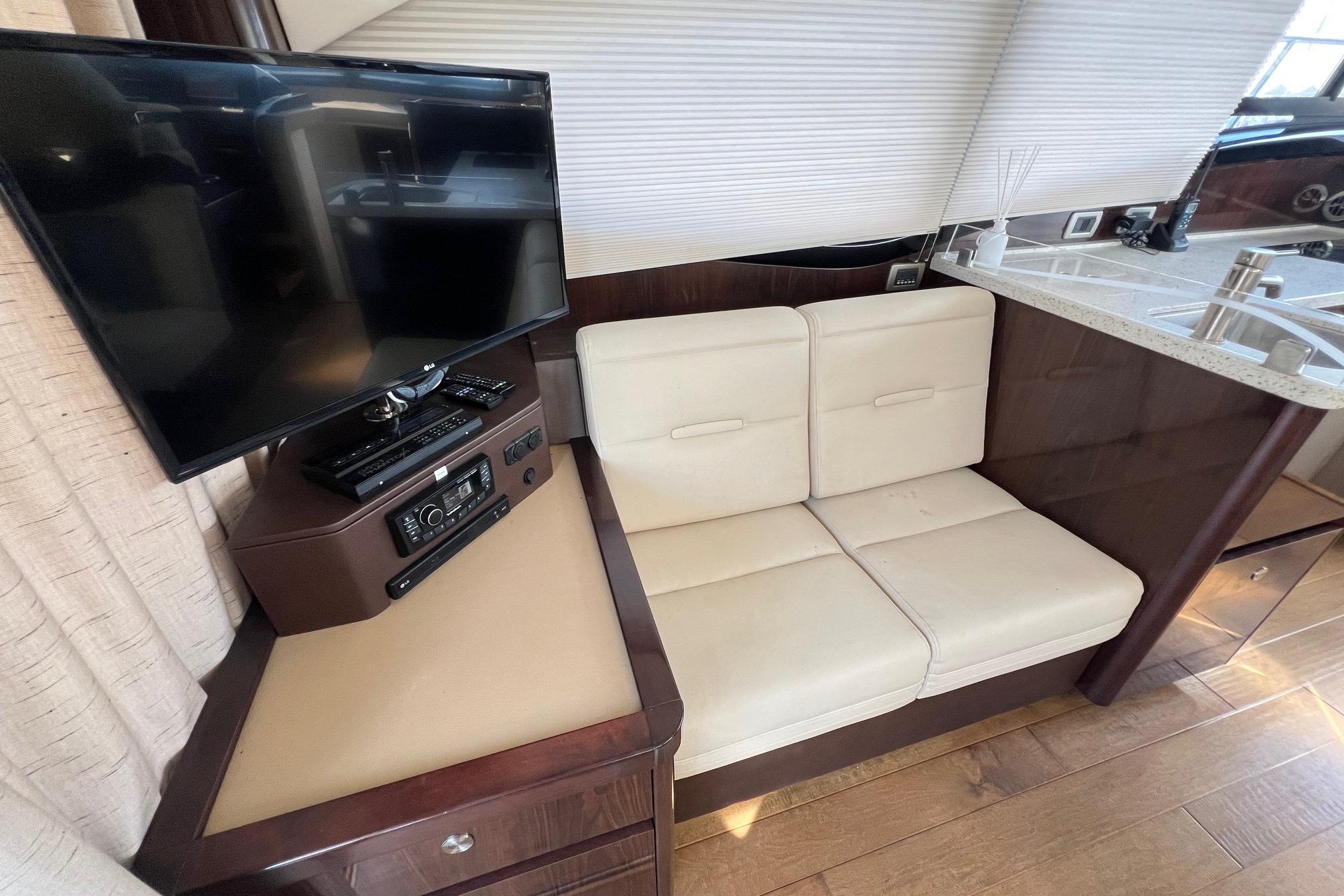 2017-sea-ray-sundancer-400-power-9791570-20250512214611618-1_XLARGE