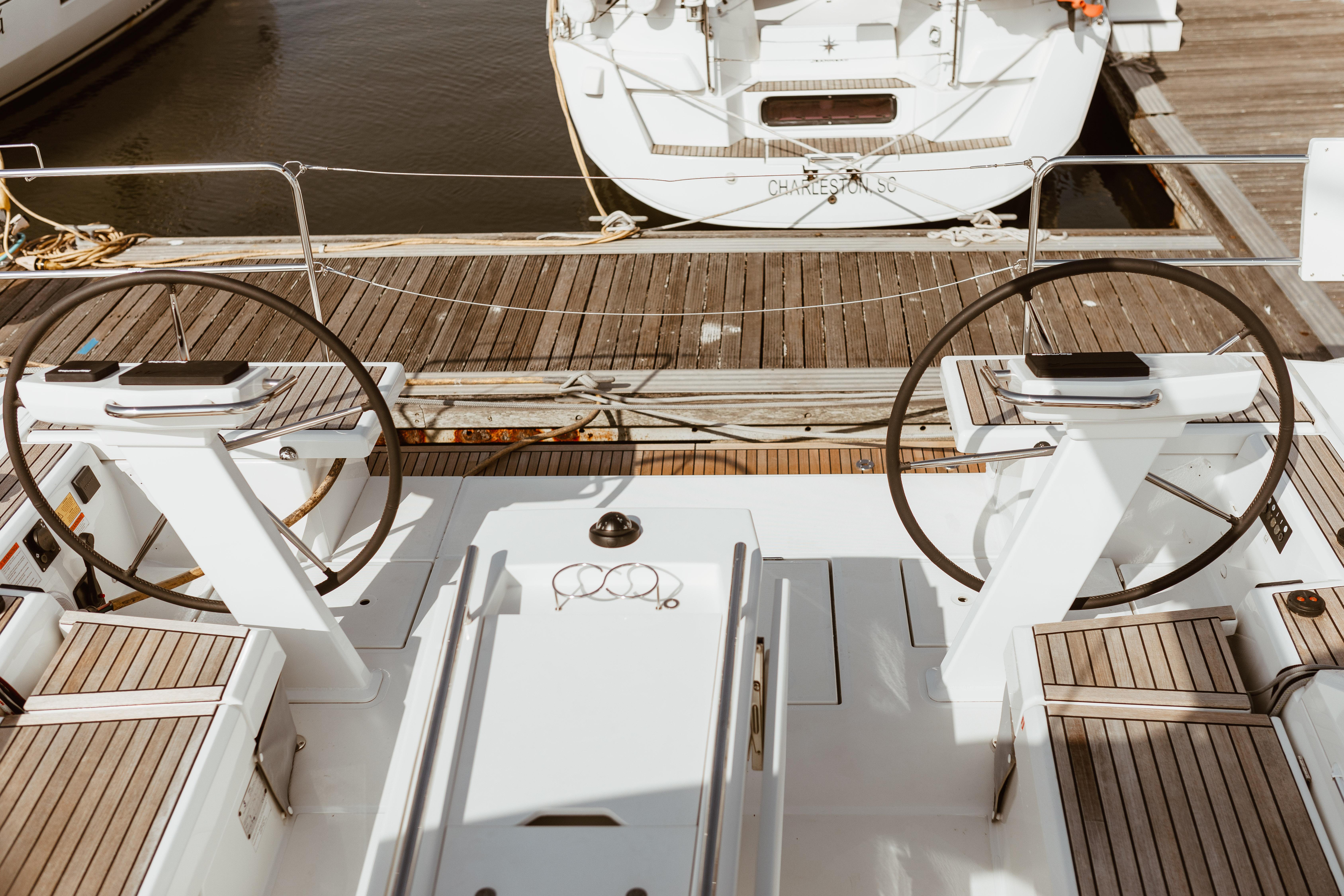 Yacht Photos Pics
