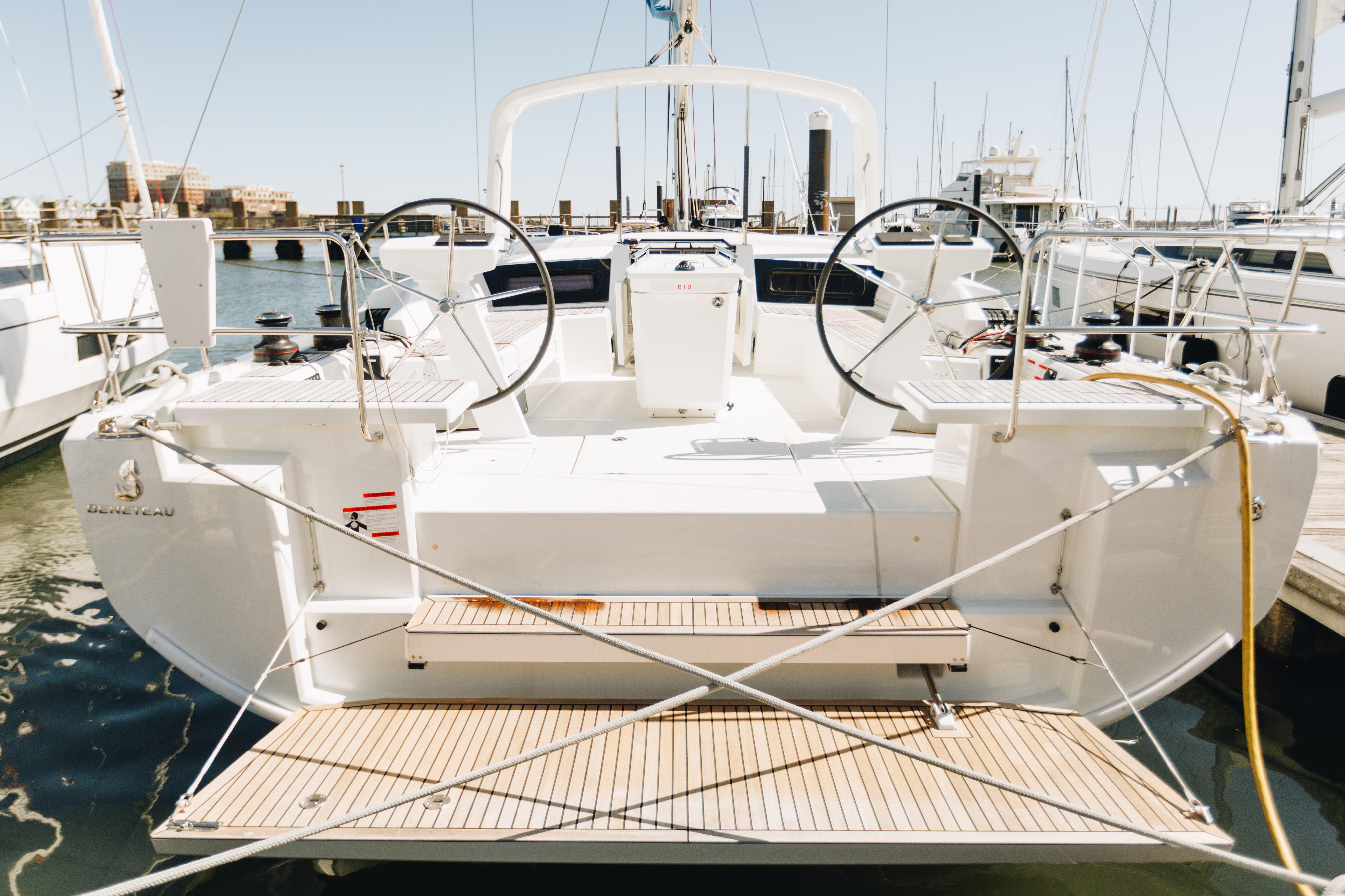 Yacht Photos Pics