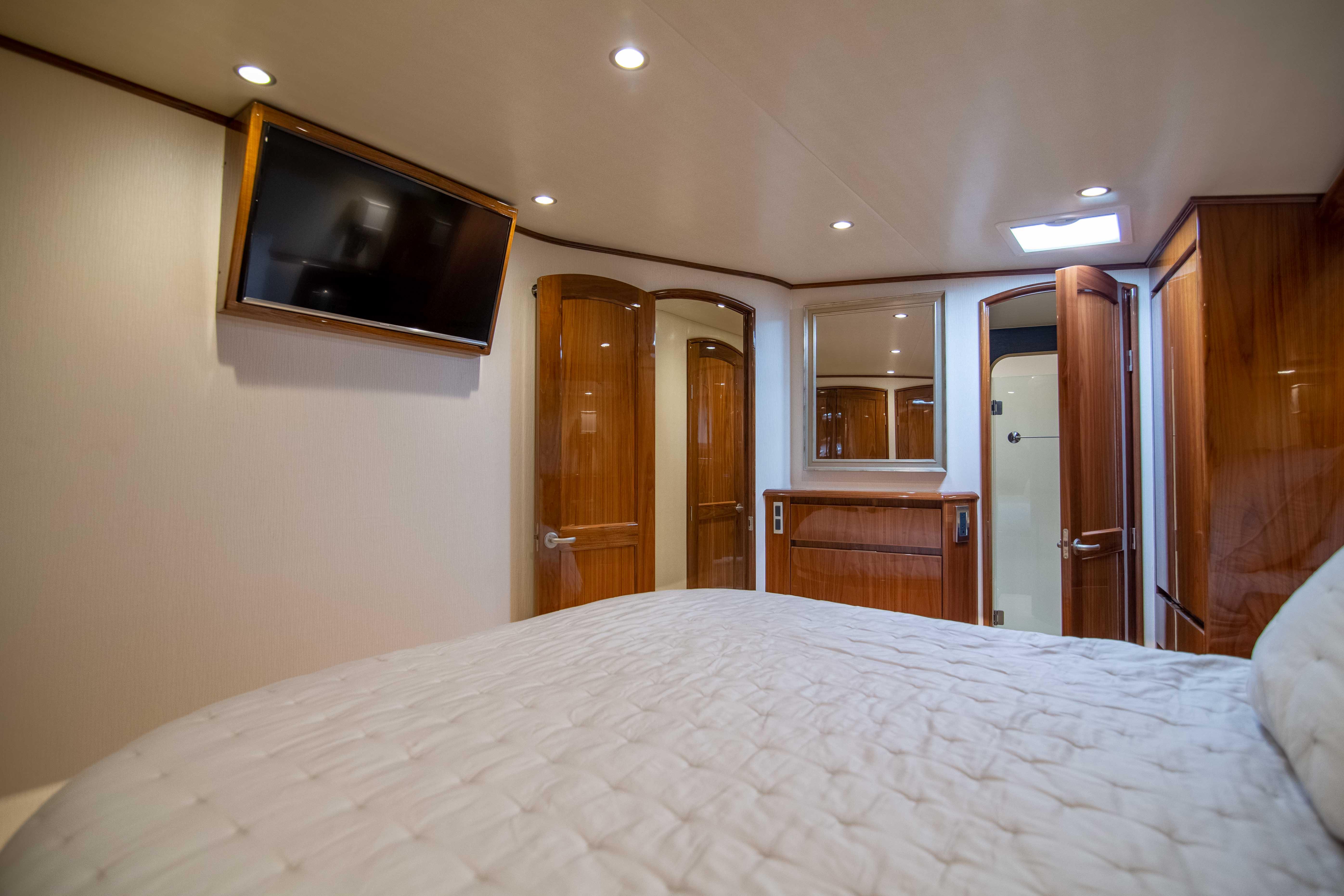 Viking 62-Out A Line-Master Stateroom