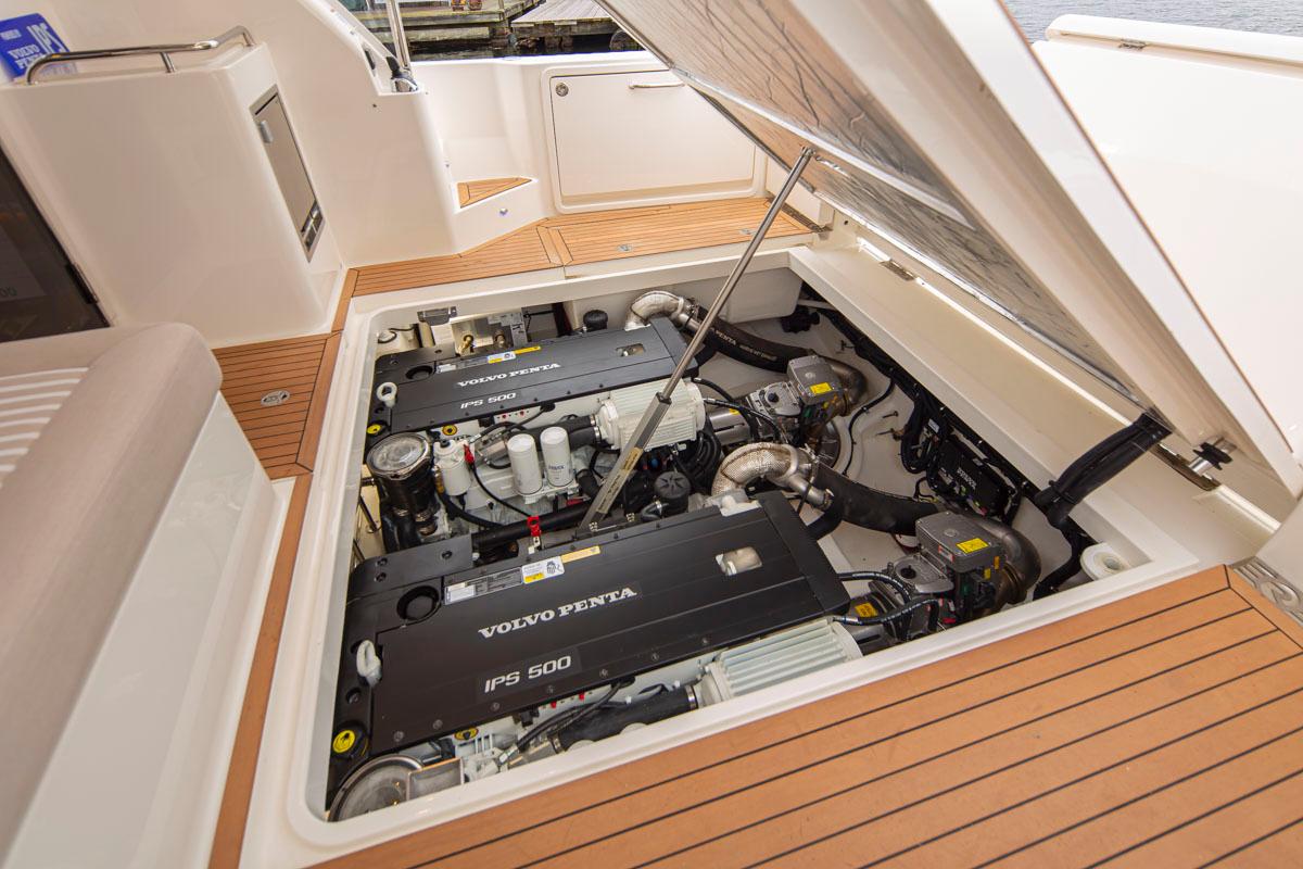 2019 Riviera 395 SUV #TBBH39012 inventory image at Sun Country Yachts, South Lake Union (Seattle) 2019 Riviera 395 SUV #TBBH39012 inventory image at Sun Country Yachts, South Lake Union (Seattle)