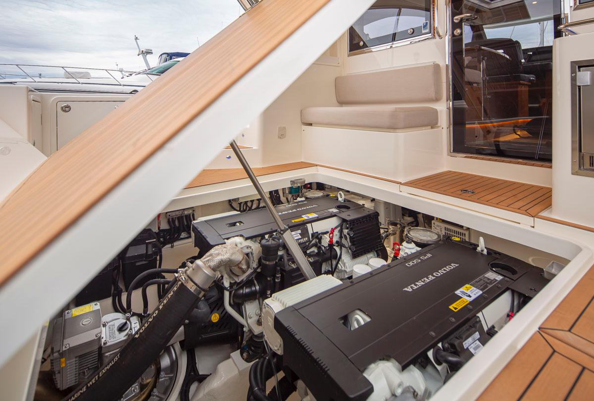 2019 Riviera 395 SUV #TBBH39012 inventory image at Sun Country Yachts, South Lake Union (Seattle) 2019 Riviera 395 SUV #TBBH39012 inventory image at Sun Country Yachts, South Lake Union (Seattle)