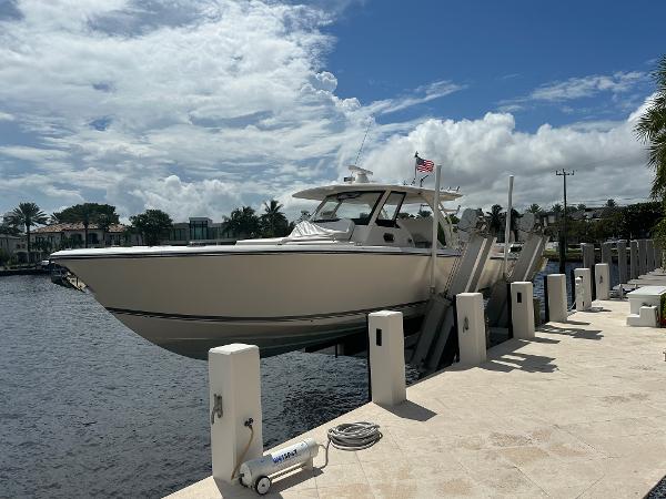 Photo of 2018 Pursuit 40'