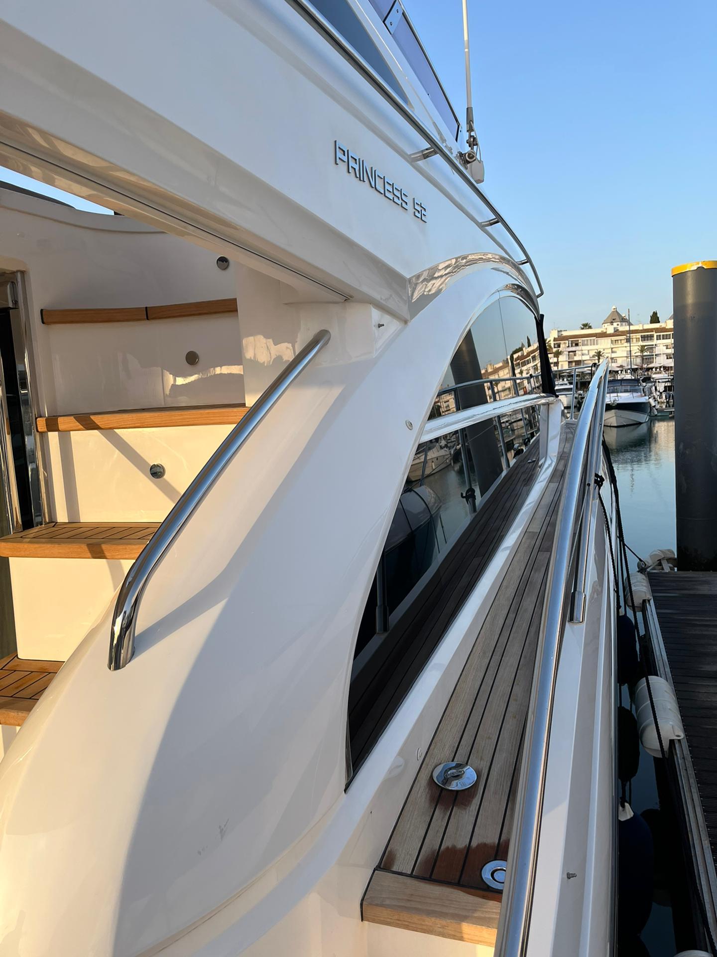 yacht sales vilamoura