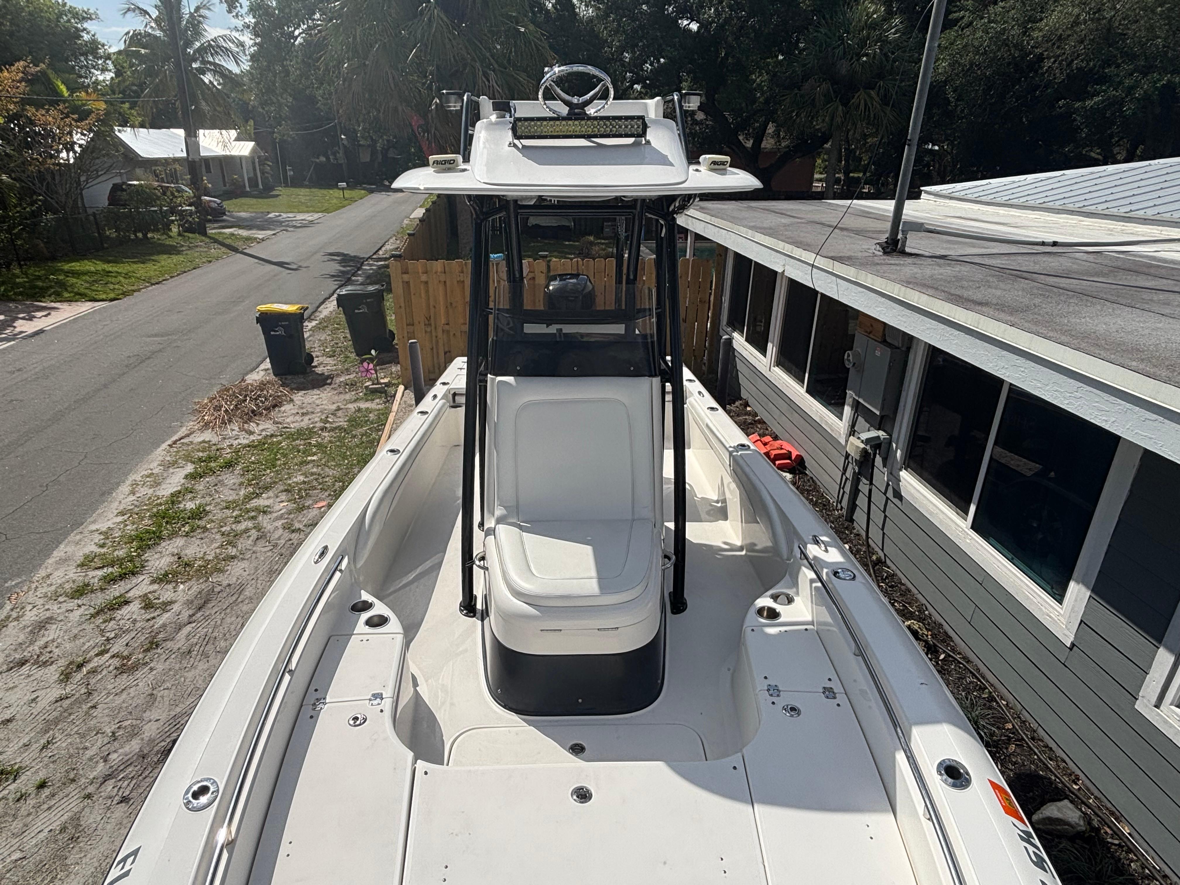 2016-shearwater-260-carolina-bay-power-9771590-20250425071036017-1_XLARGE