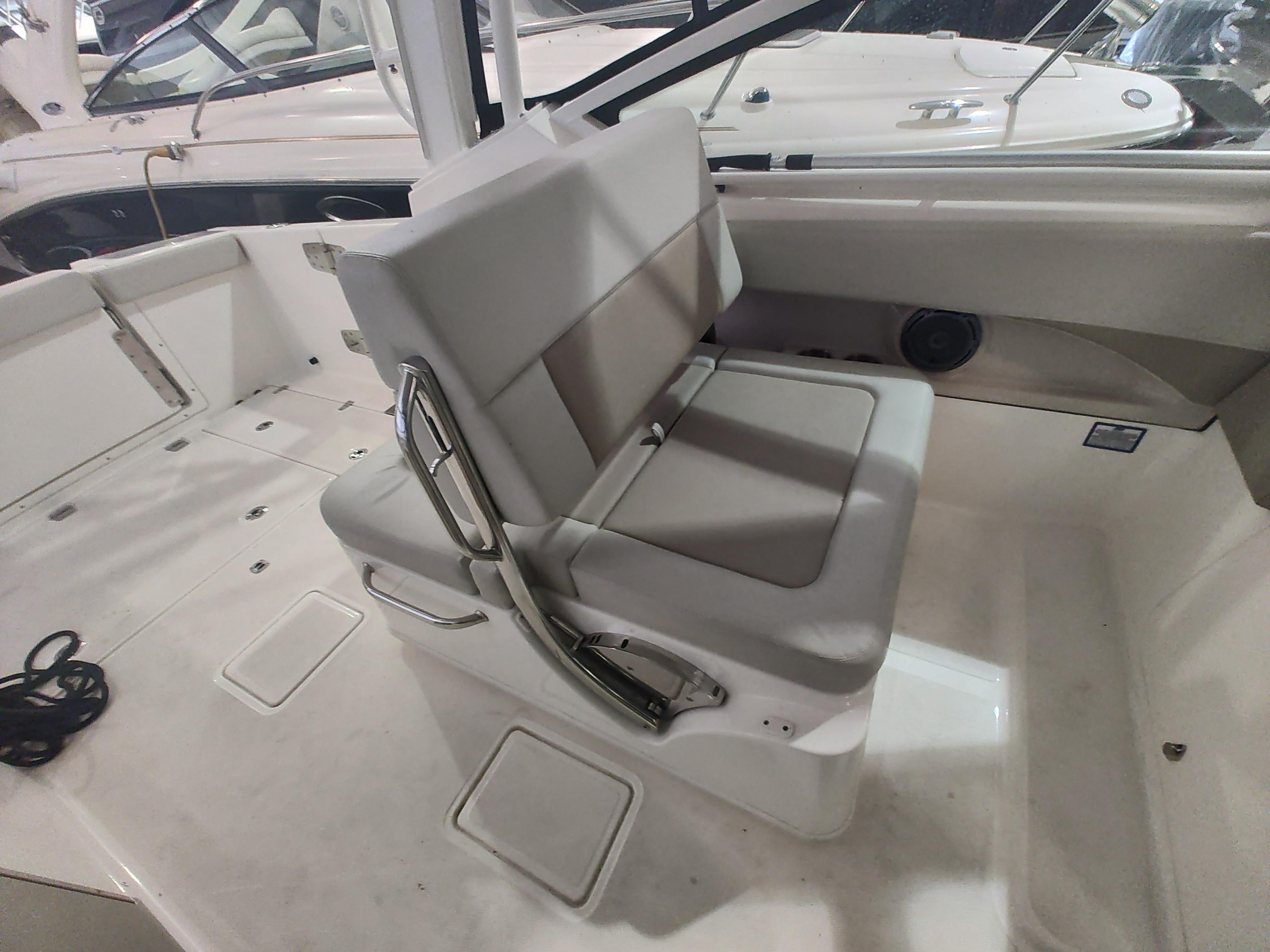 2021-boston-whaler-280-vantage-power-9381597-20240507093503163-1_XLARGE