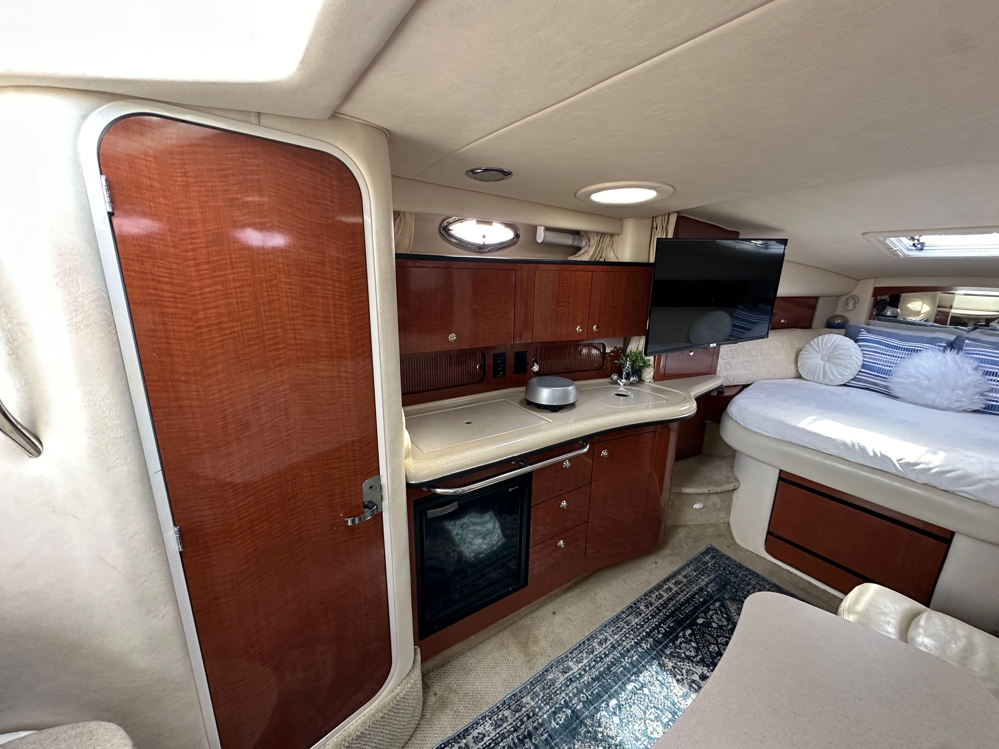 2003-sea-ray-320-sundancer-power-9791610-20250512210440493-1_XLARGE