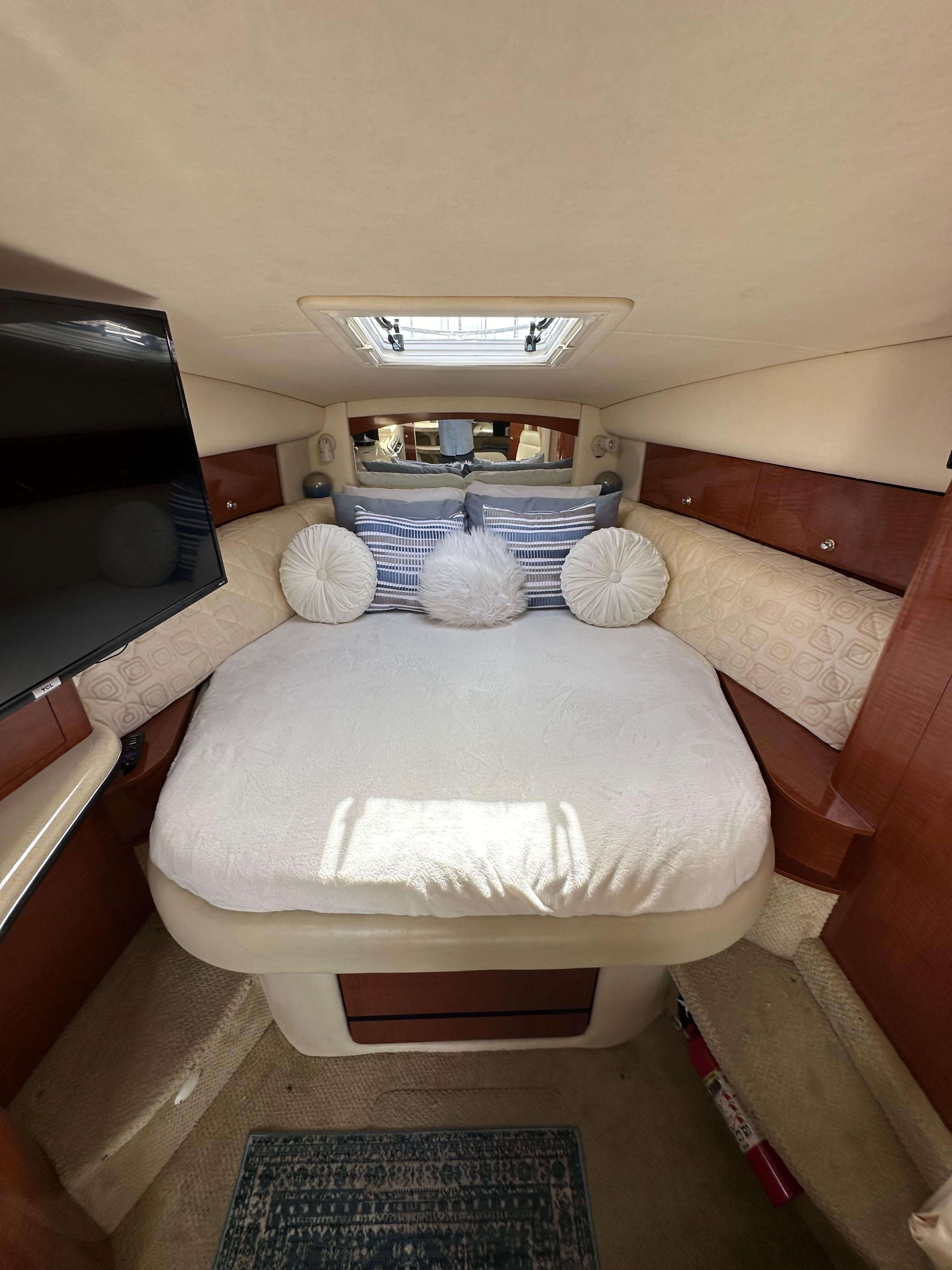2003-sea-ray-320-sundancer-power-9791610-20250512210509886-1_XLARGE