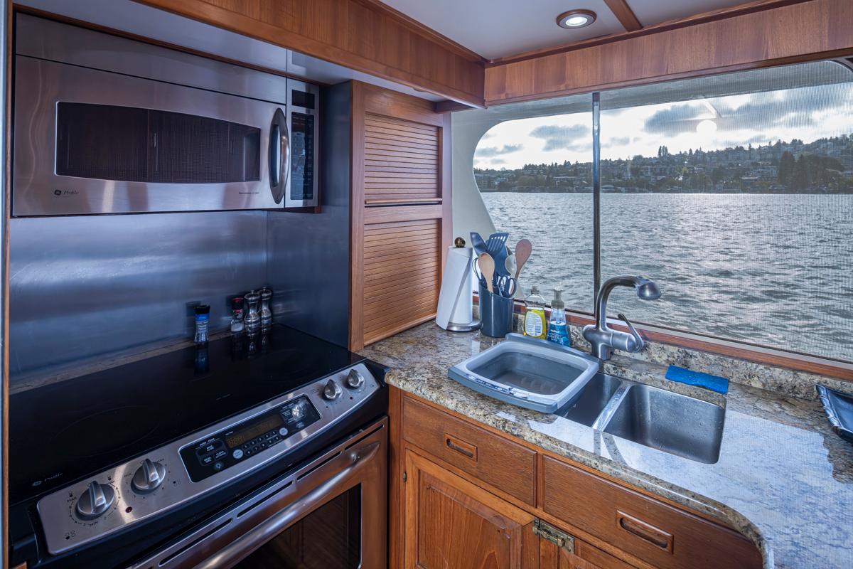 1979 Davis Trawler #TBRB9358G inventory image at Sun Country Yachts, South Lake Union (Seattle) 1979 Davis Trawler #TBRB9358G inventory image at Sun Country Yachts, South Lake Union (Seattle)