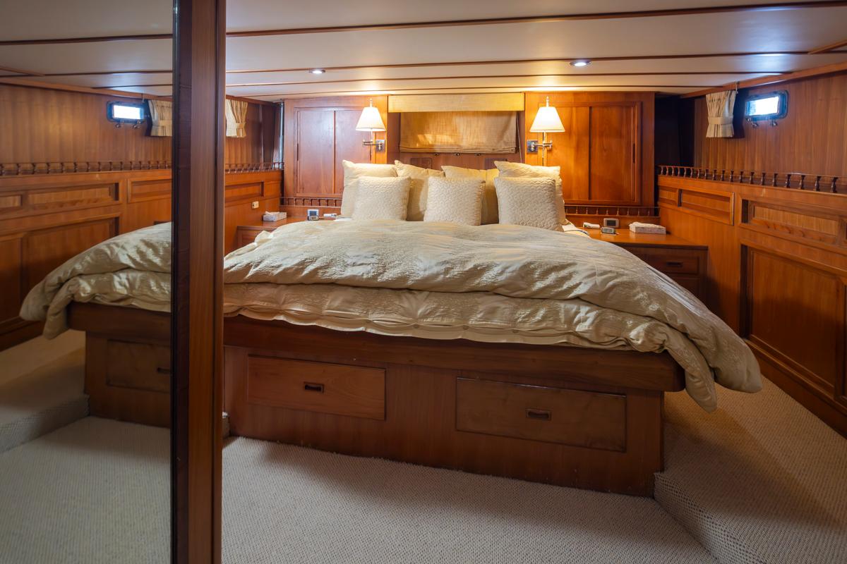 1979 Davis Trawler #TBRB9358G inventory image at Sun Country Yachts, South Lake Union (Seattle) 1979 Davis Trawler #TBRB9358G inventory image at Sun Country Yachts, South Lake Union (Seattle)