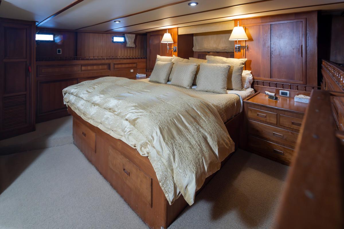 1979 Davis Trawler #TBRB9358G inventory image at Sun Country Yachts, South Lake Union (Seattle) 1979 Davis Trawler #TBRB9358G inventory image at Sun Country Yachts, South Lake Union (Seattle)
