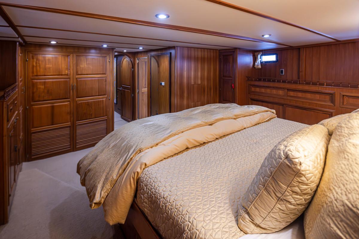 1979 Davis Trawler #TBRB9358G inventory image at Sun Country Yachts, South Lake Union (Seattle) 1979 Davis Trawler #TBRB9358G inventory image at Sun Country Yachts, South Lake Union (Seattle)