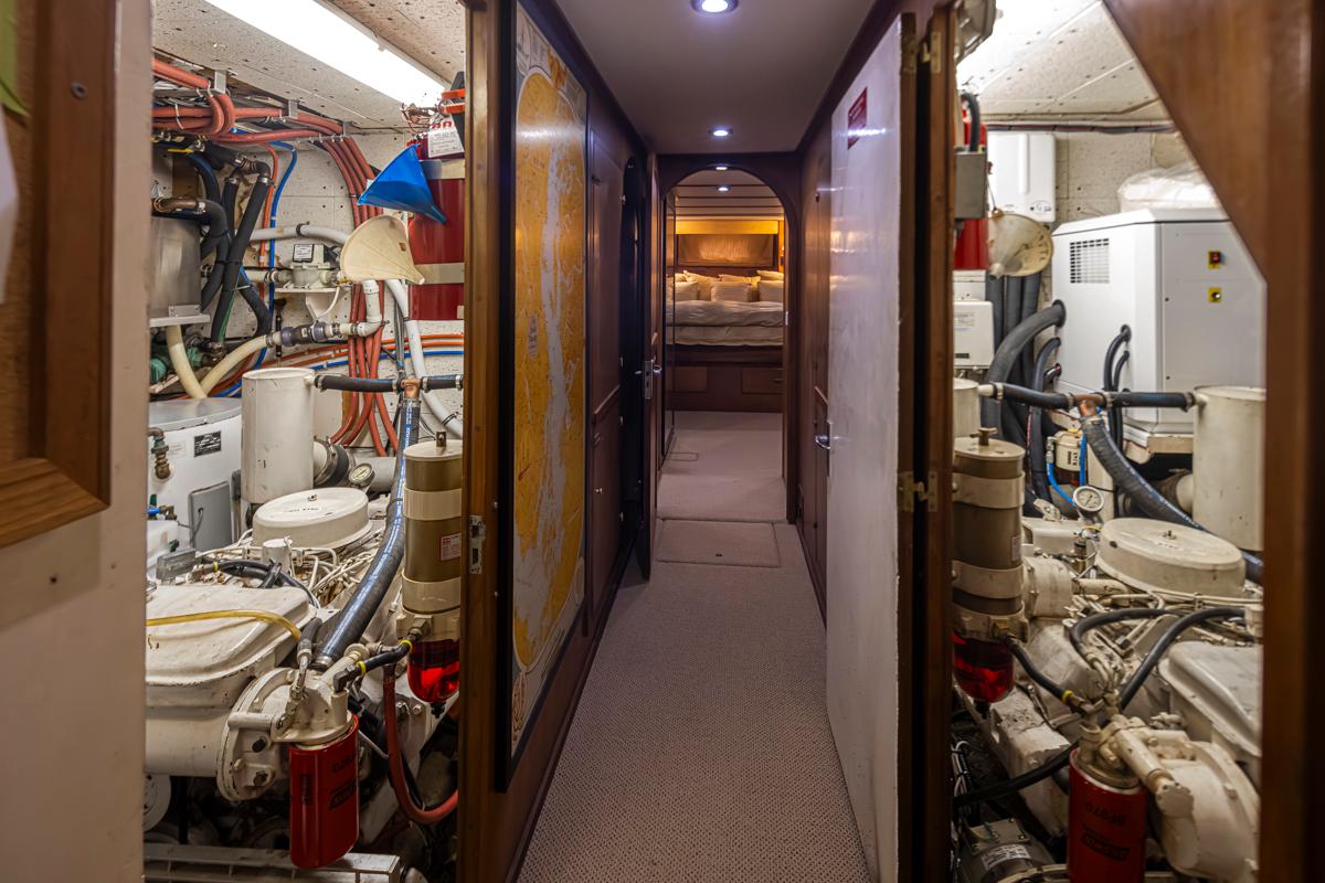 1979 Davis Trawler #TBRB9358G inventory image at Sun Country Yachts, South Lake Union (Seattle) 1979 Davis Trawler #TBRB9358G inventory image at Sun Country Yachts, South Lake Union (Seattle)