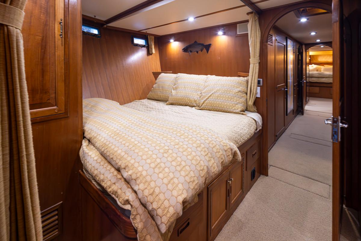 1979 Davis Trawler #TBRB9358G inventory image at Sun Country Yachts, South Lake Union (Seattle) 1979 Davis Trawler #TBRB9358G inventory image at Sun Country Yachts, South Lake Union (Seattle)