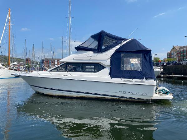 Bayliner_2858_Ciera_Command_Bridge