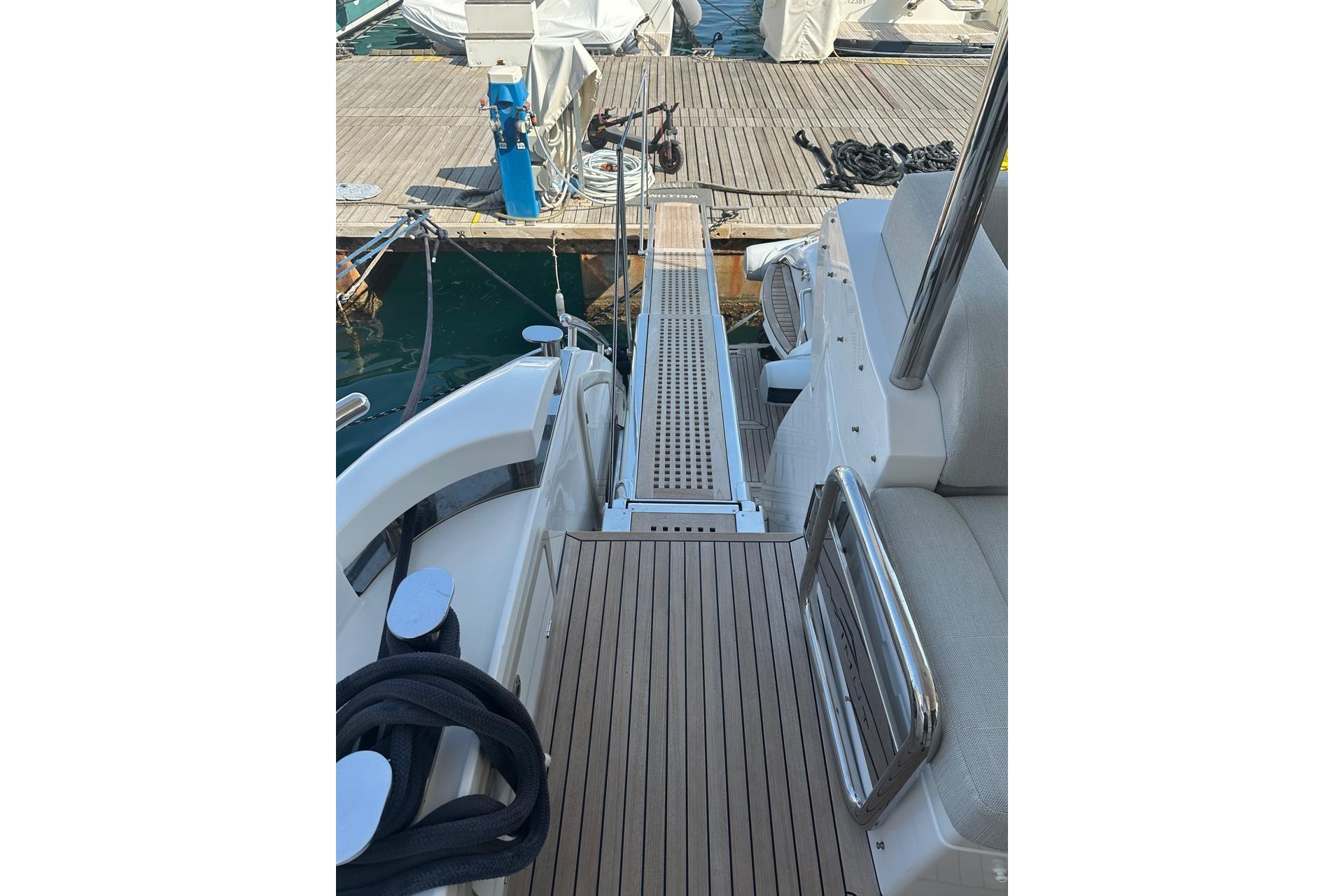 2021 Azimut 74 