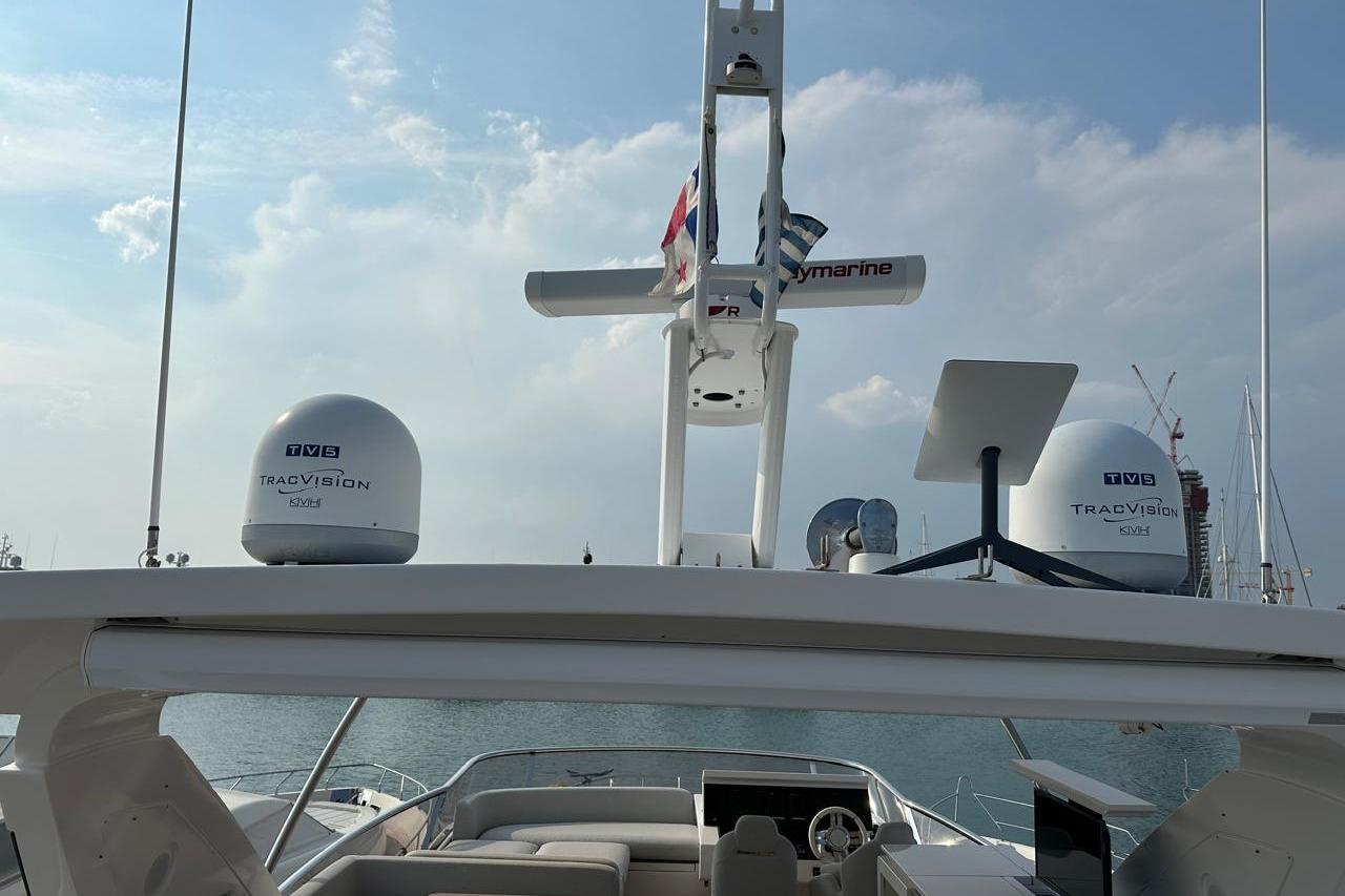 2021 Azimut 74 