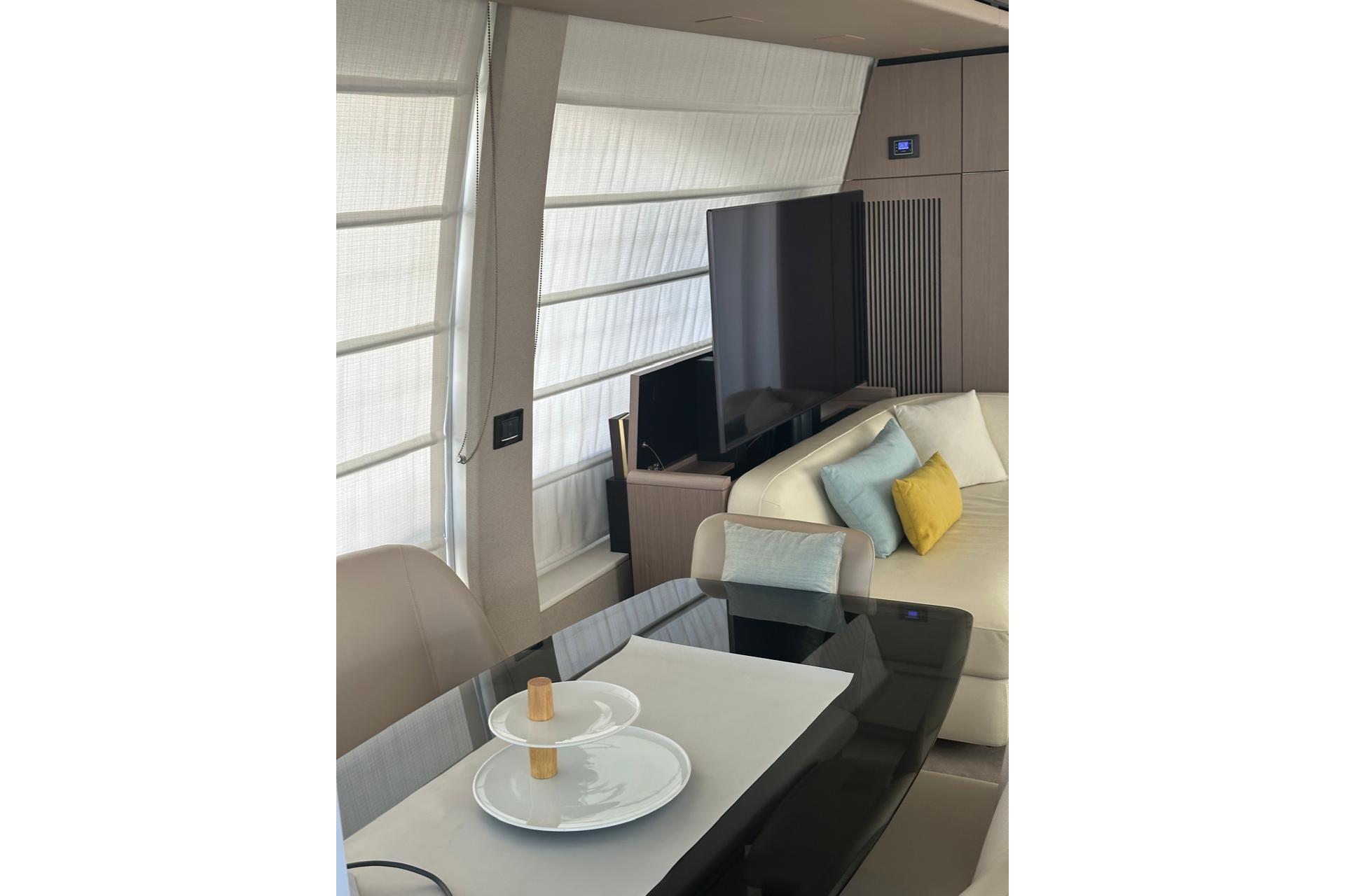 2021 Azimut 74 