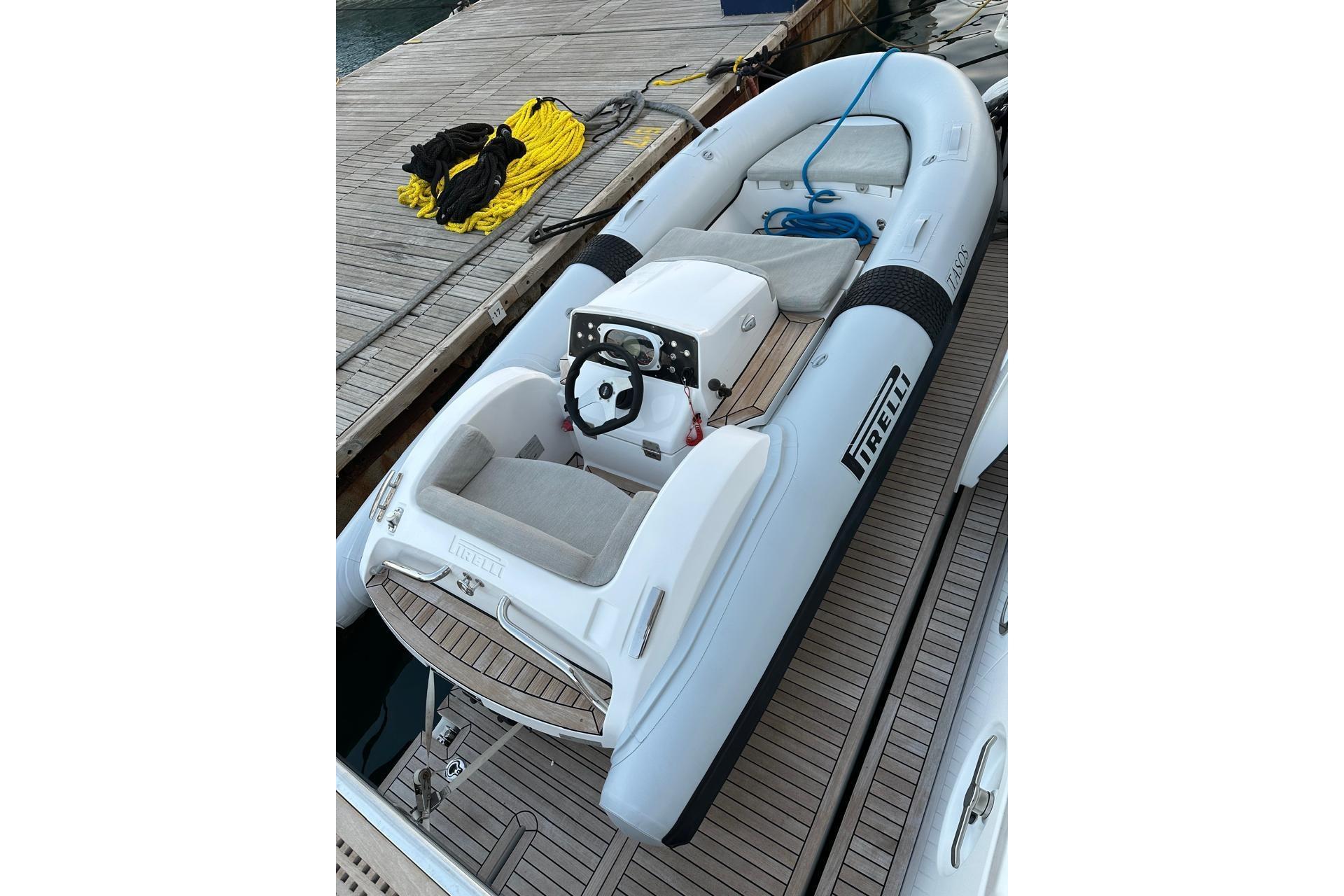 2021 Azimut 74 