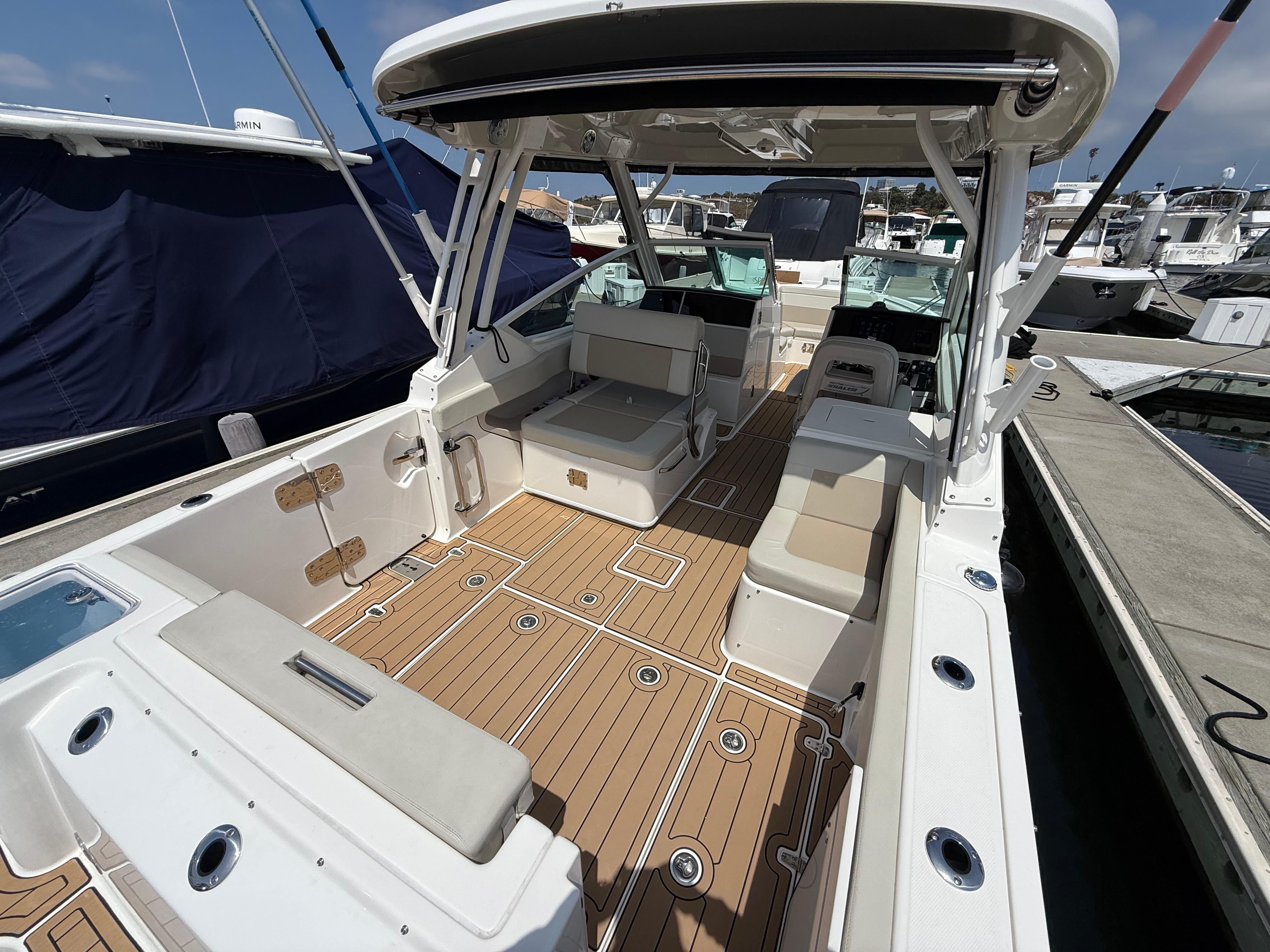 2023 Boston Whaler 280 Vantage #TBMB0173H inventory image at Sun Country Marine Group, Newport Beach 2023 Boston Whaler 280 Vantage #TBMB0173H inventory image at Sun Country Marine Group, Newport Beach