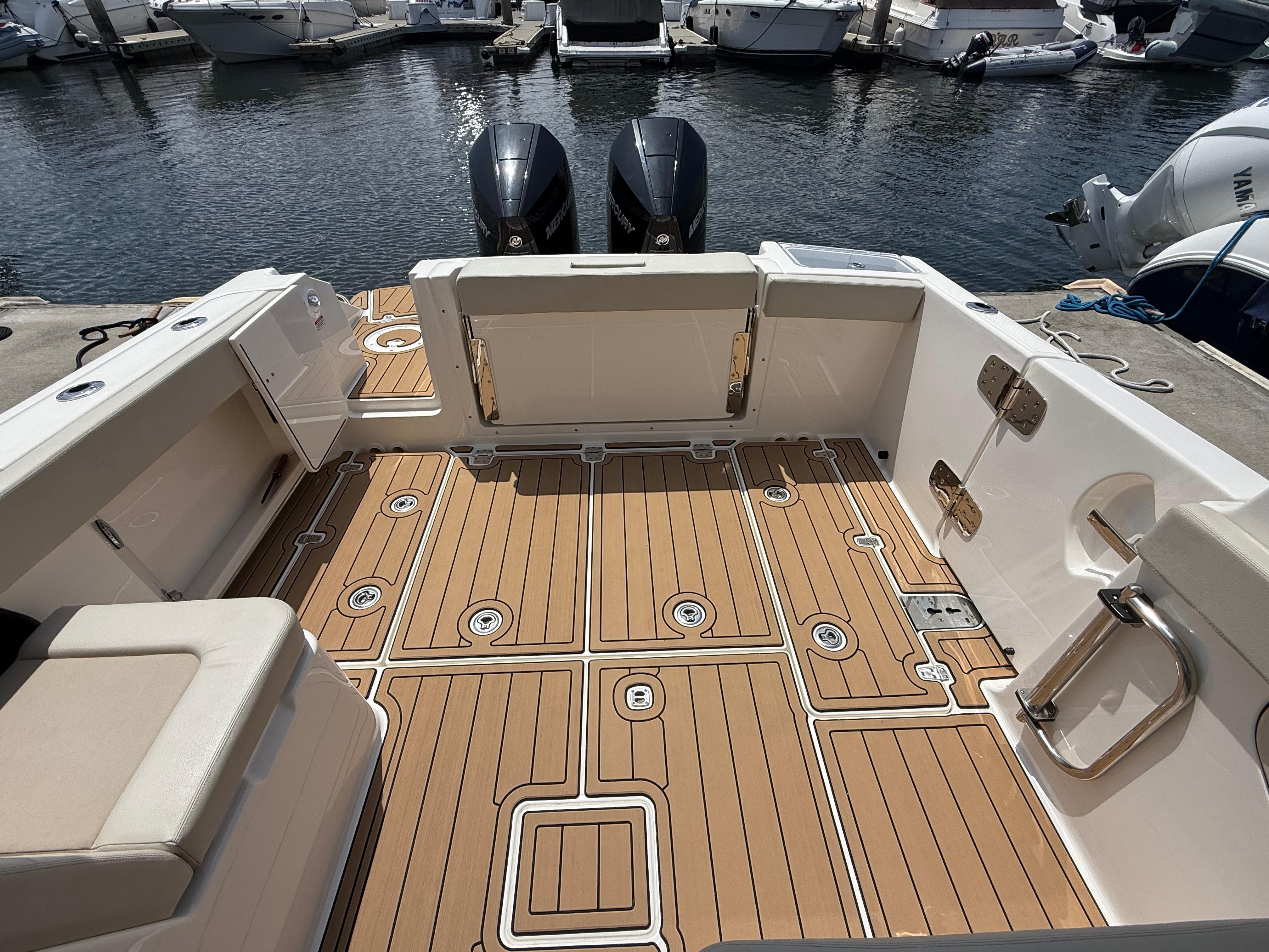 2023 Boston Whaler 280 Vantage #TBMB0173H inventory image at Sun Country Marine Group, Newport Beach 2023 Boston Whaler 280 Vantage #TBMB0173H inventory image at Sun Country Marine Group, Newport Beach