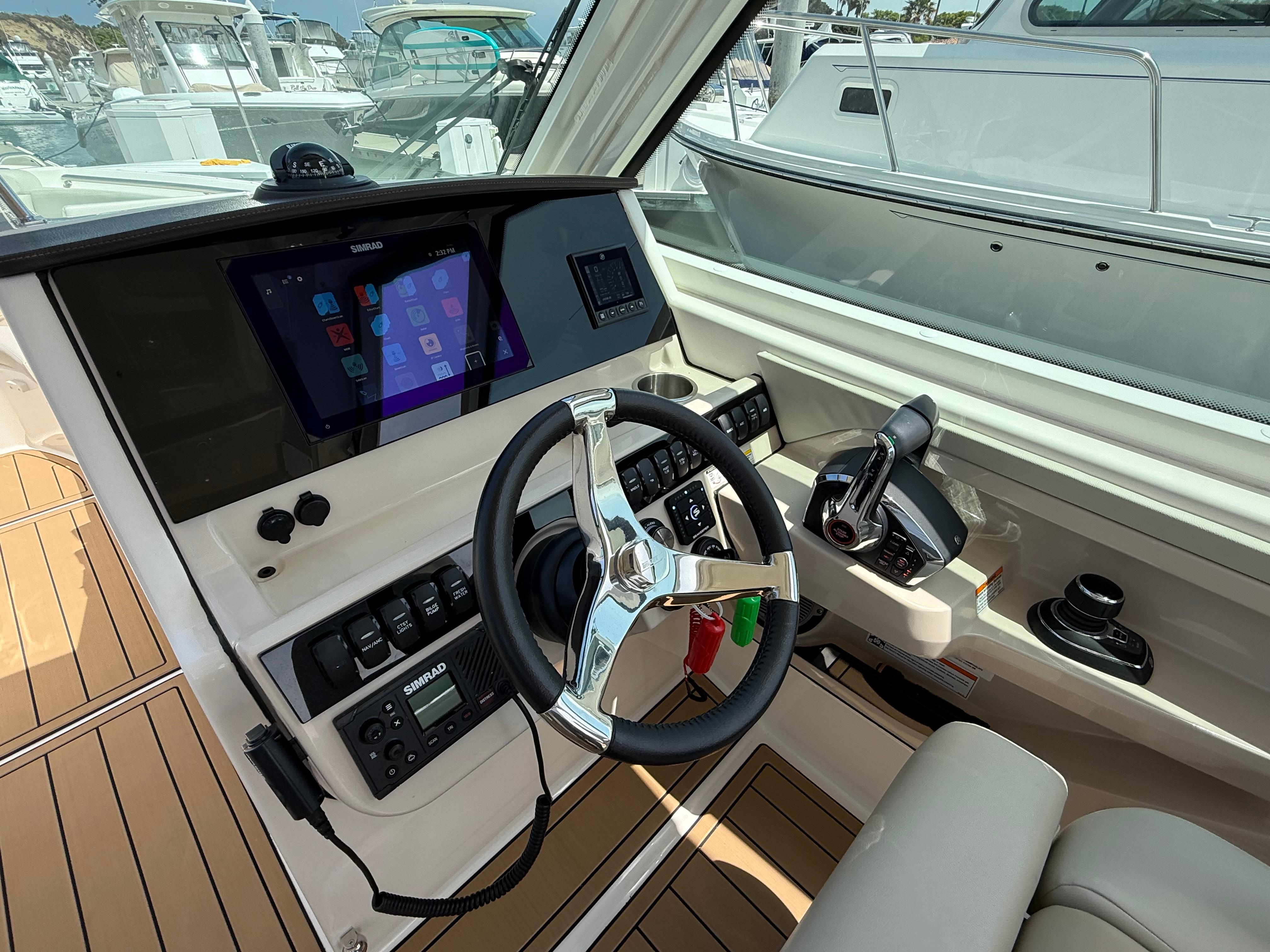 2023 Boston Whaler 280 Vantage #TBMB0173H inventory image at Sun Country Marine Group, Newport Beach 2023 Boston Whaler 280 Vantage #TBMB0173H inventory image at Sun Country Marine Group, Newport Beach
