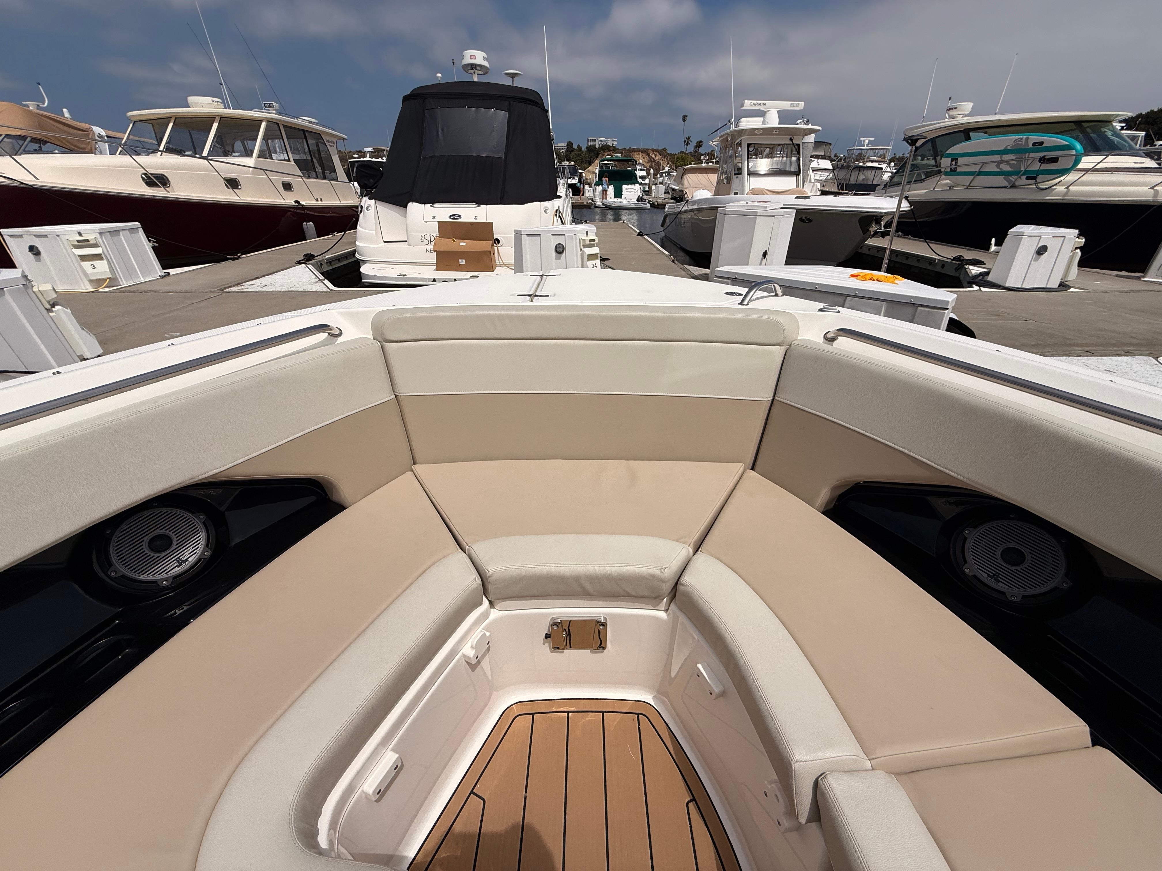 2023 Boston Whaler 280 Vantage #TBMB0173H inventory image at Sun Country Marine Group, Newport Beach 2023 Boston Whaler 280 Vantage #TBMB0173H inventory image at Sun Country Marine Group, Newport Beach