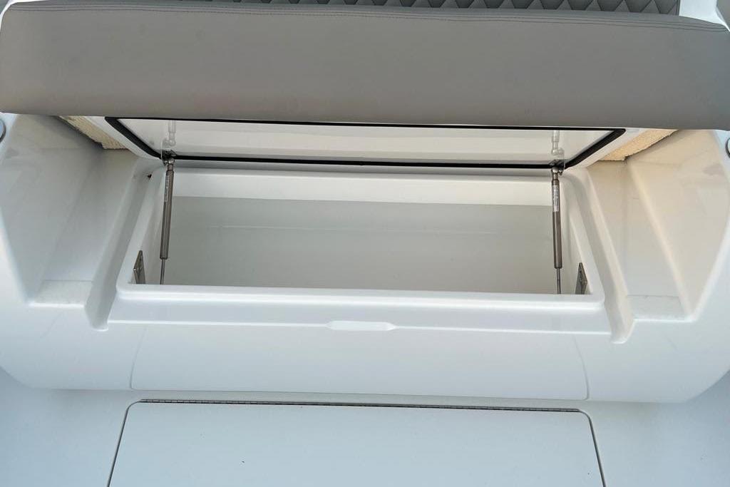 Boat image 12