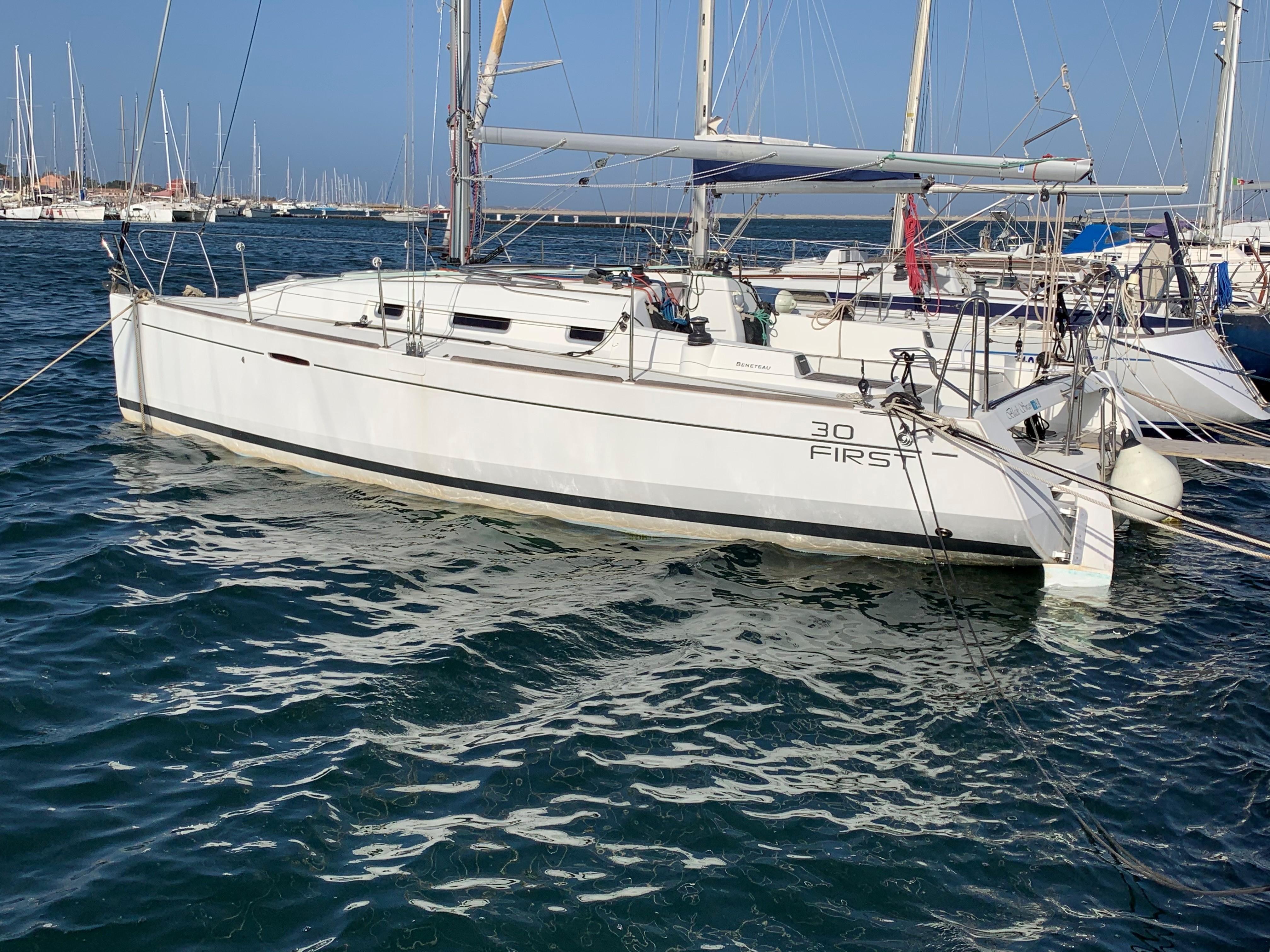 The Beneteau First 30E Sailboat