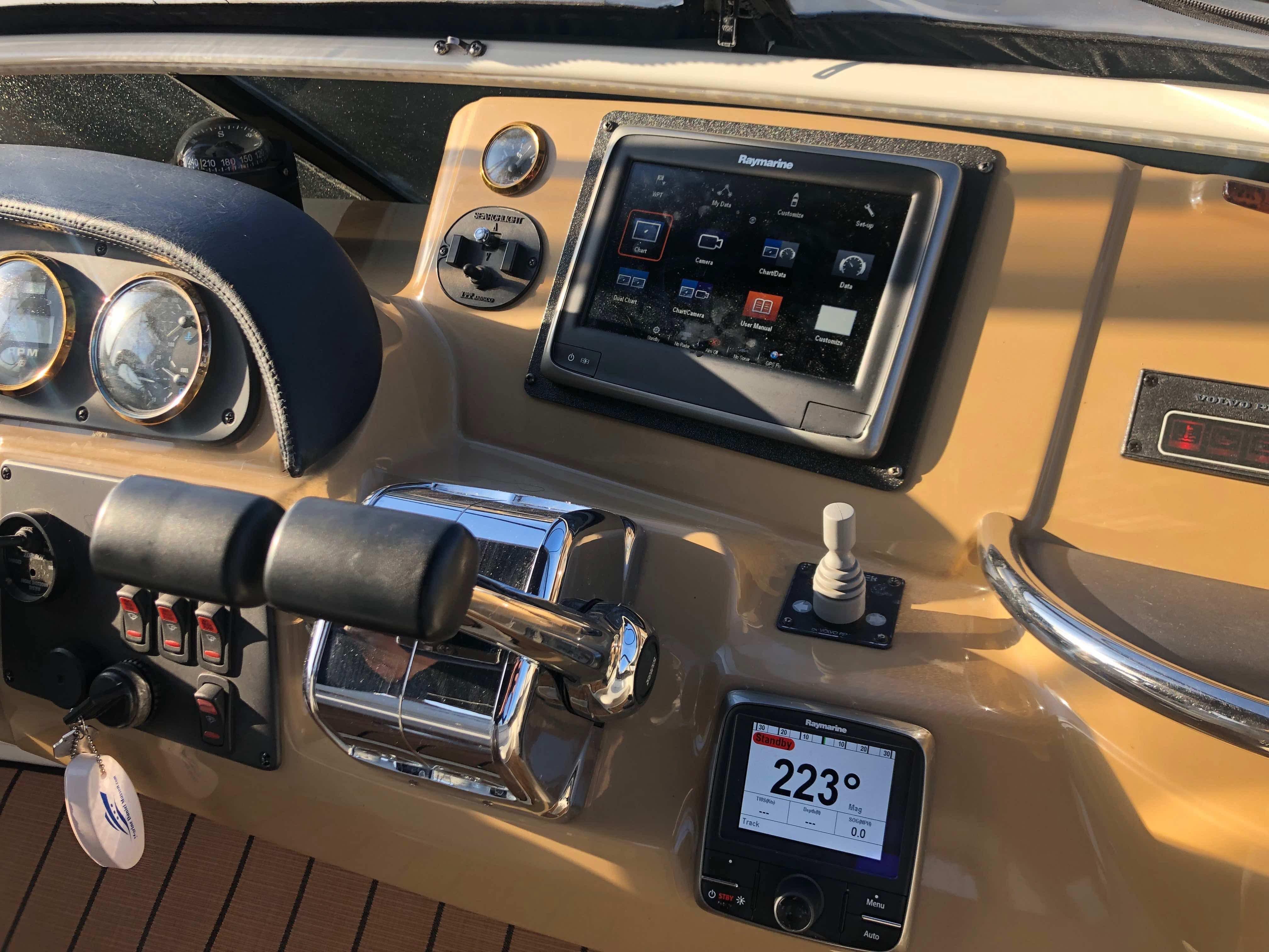 2004-carver-444-cockpit-motor-yacht-power-9761620-20250416193452113-1_XLARGE