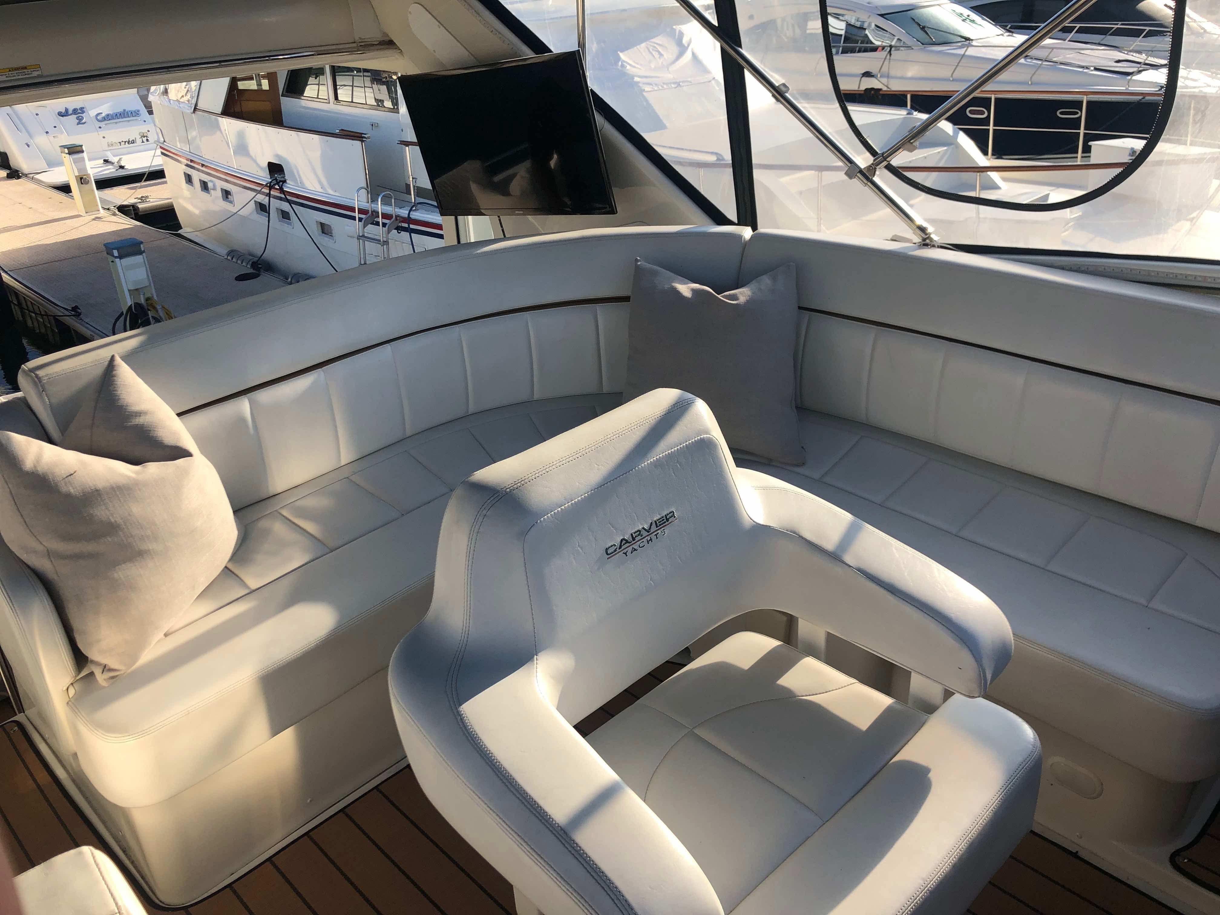 2004-carver-444-cockpit-motor-yacht-power-9761620-20250416193456033-1_XLARGE