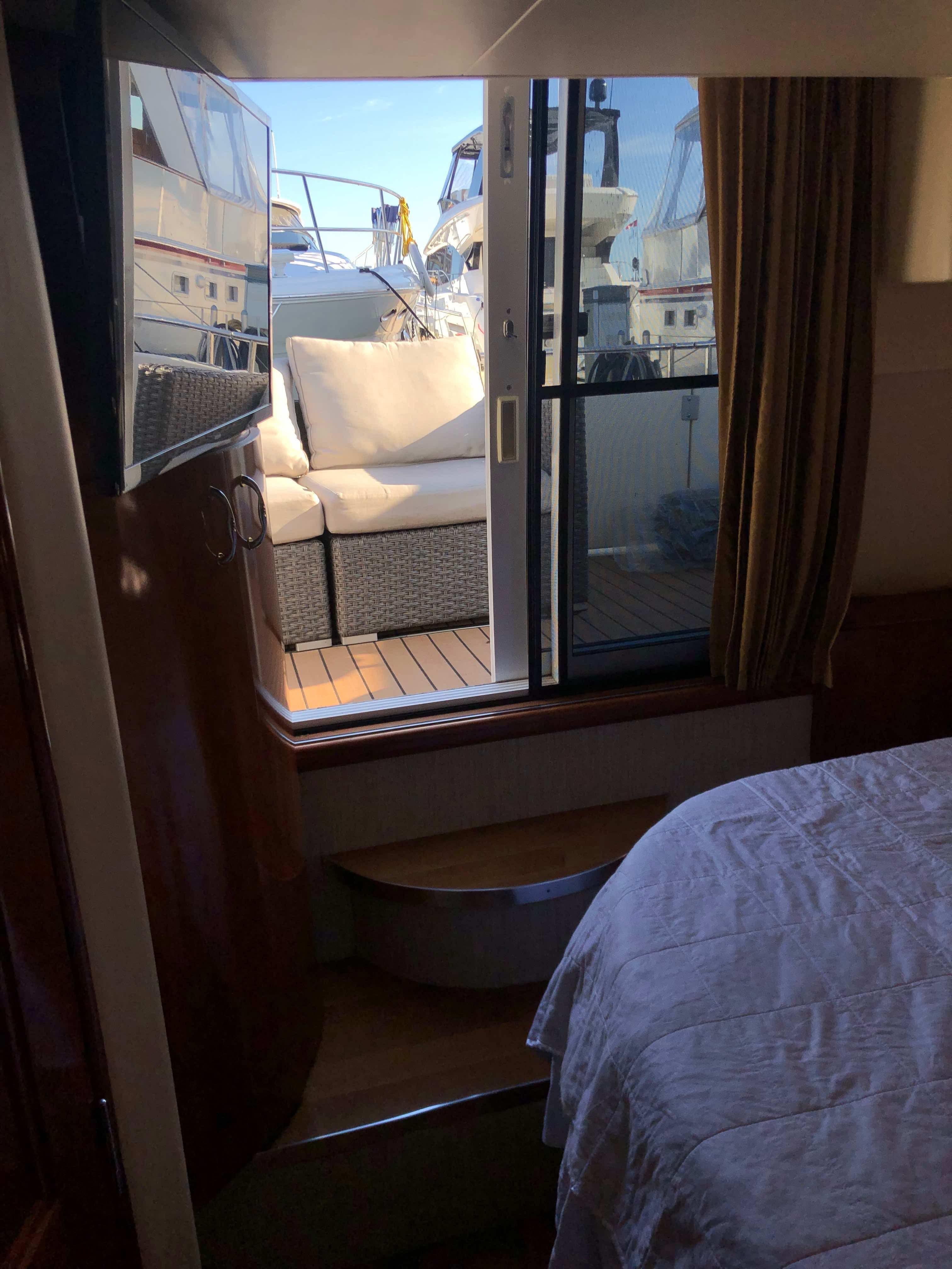 2004-carver-444-cockpit-motor-yacht-power-9761620-20250416193524989-1_XLARGE