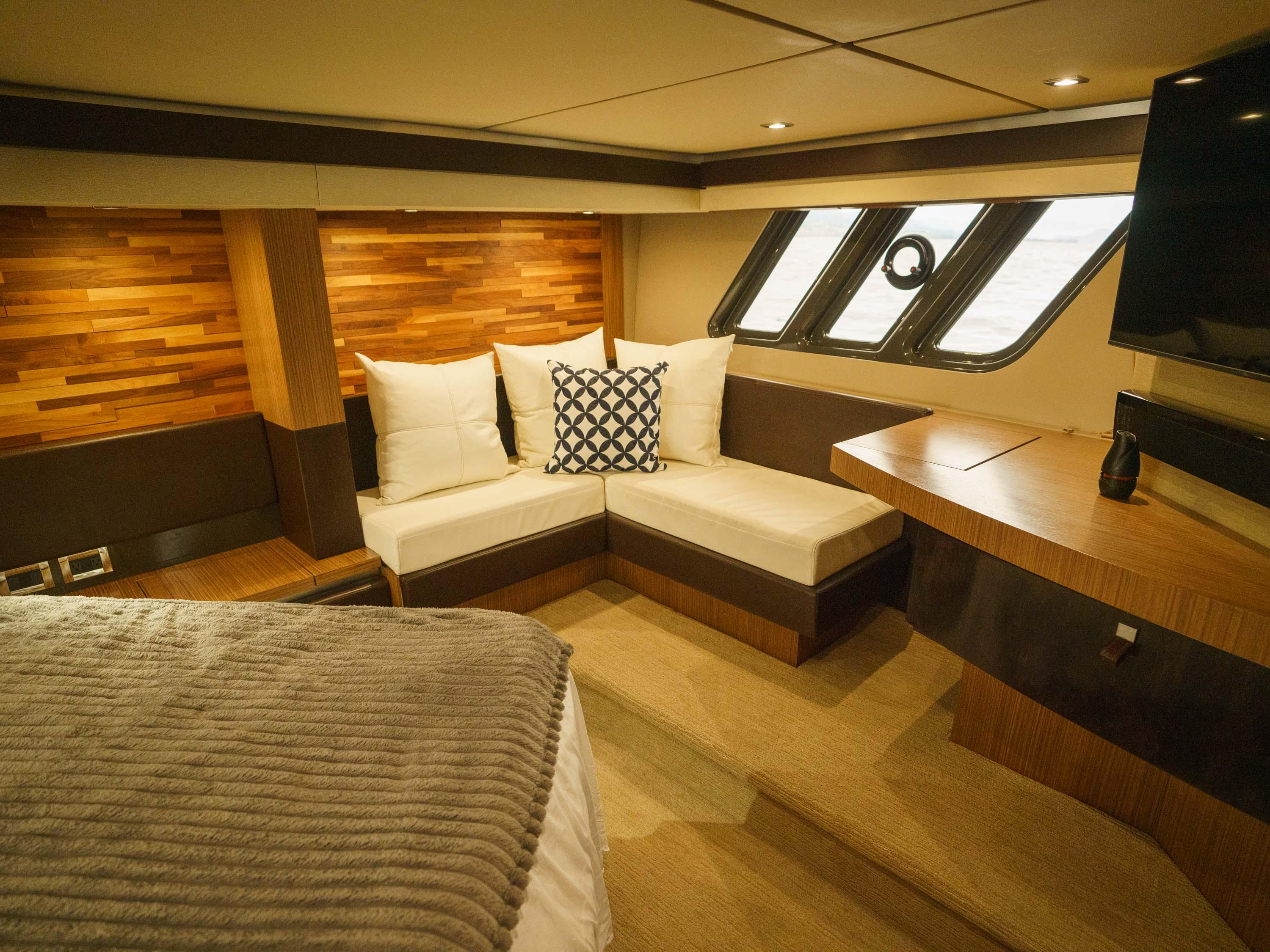 Lakehouse Yacht Photos Pics 