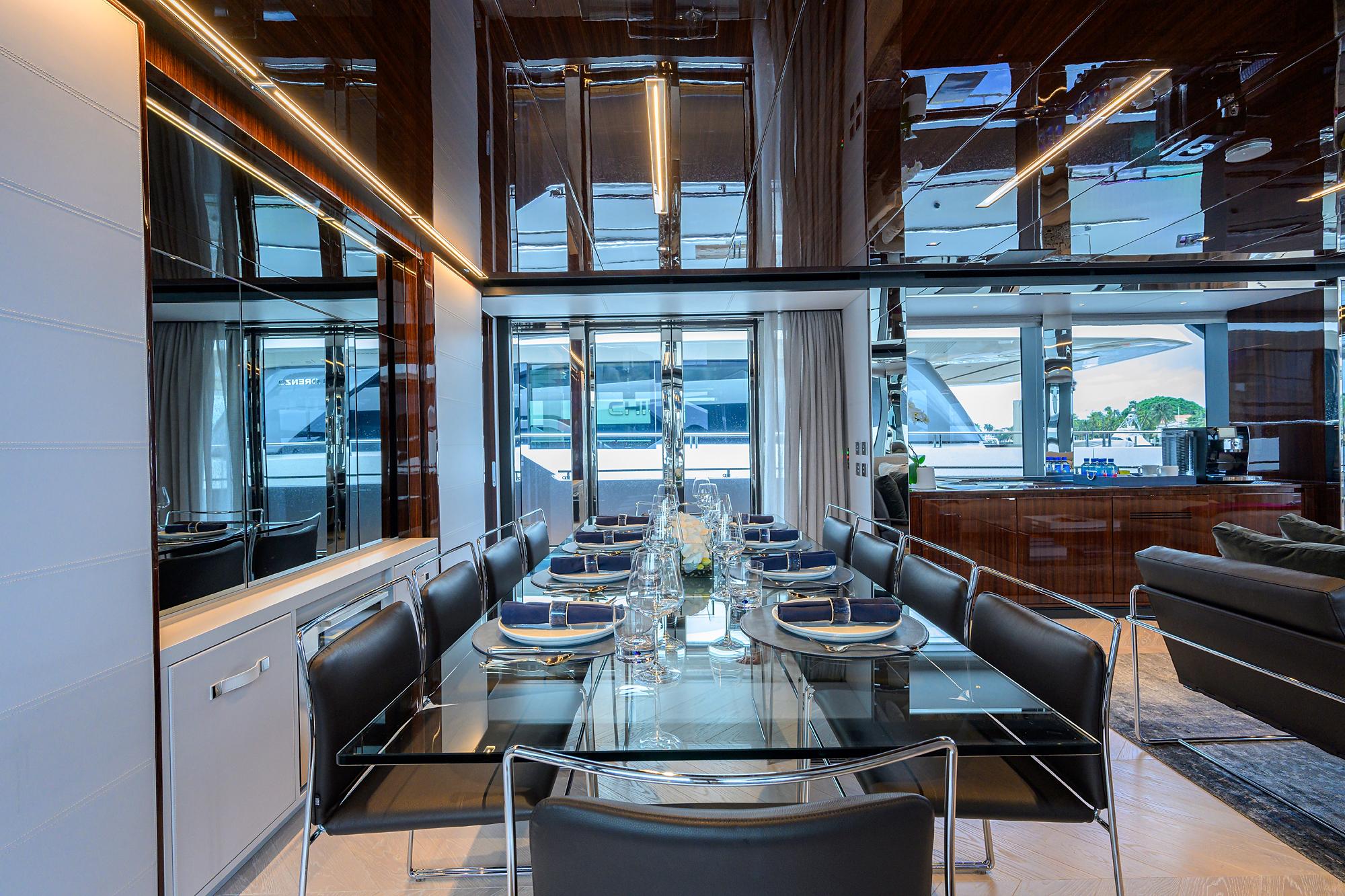 Riva 90 - Interior Dining