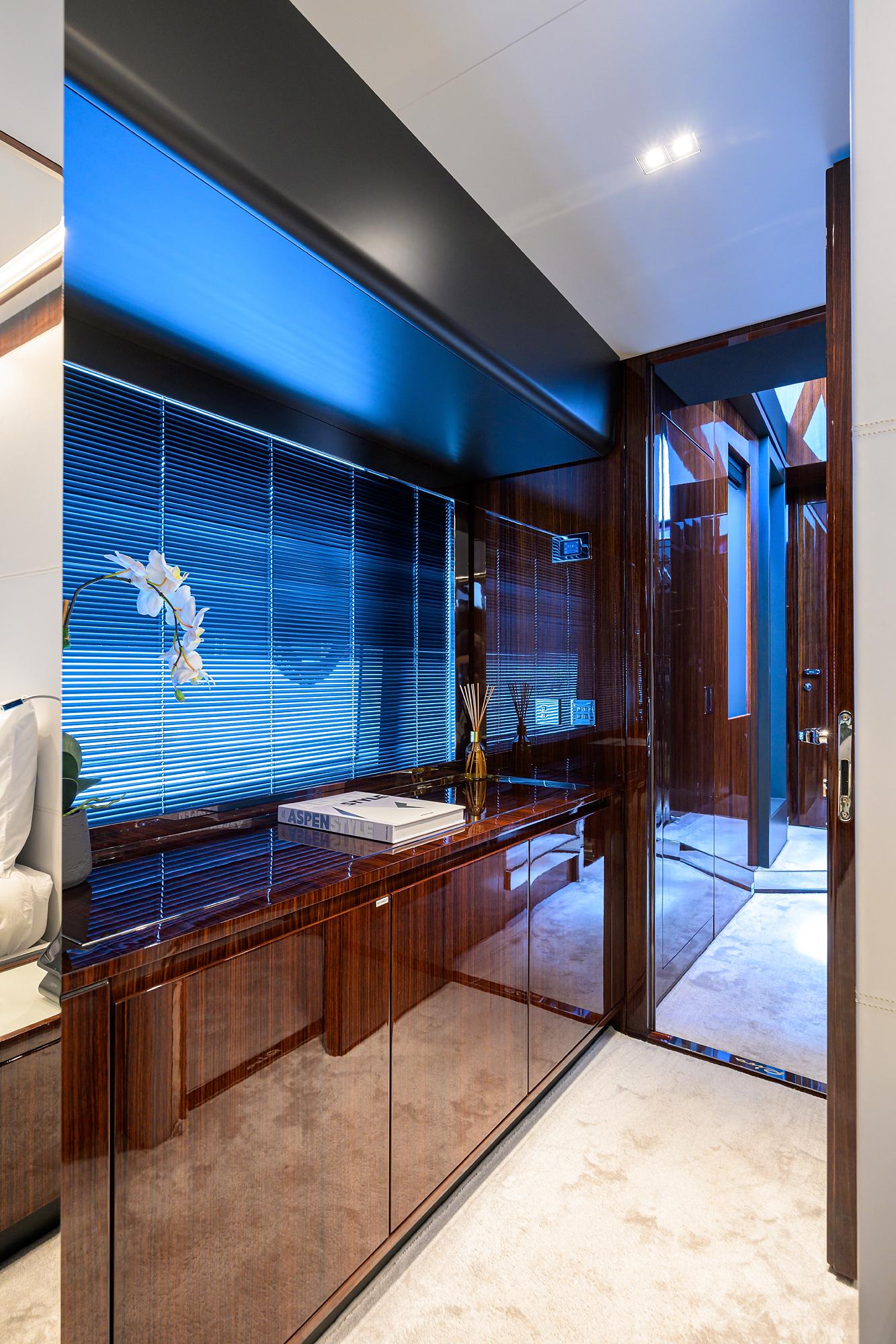 Riva 90 - Master Stateroom