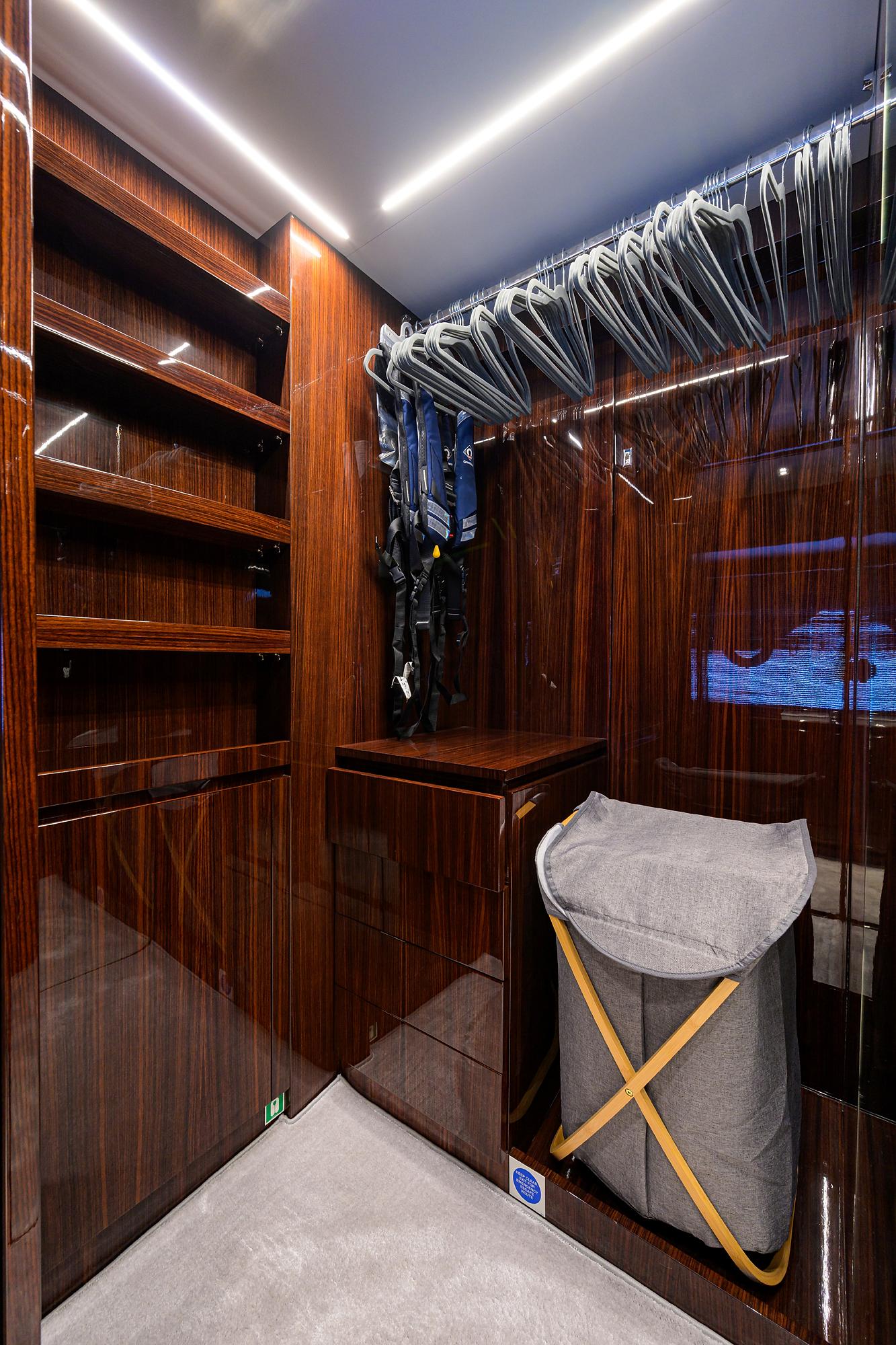 Riva 90 - Master Stateroom