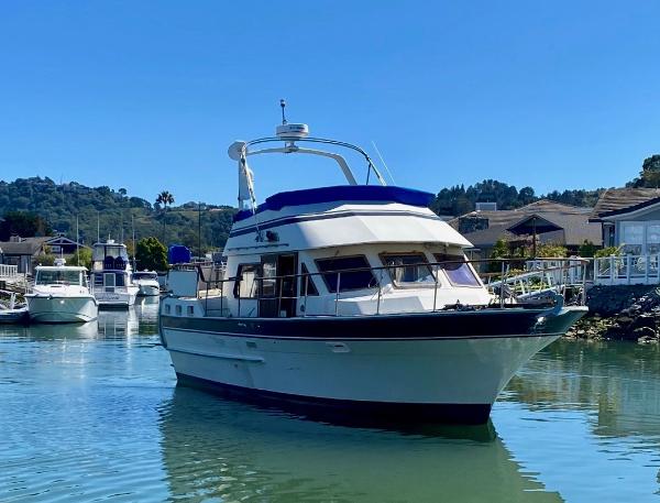1982 Kha Shing Sundeck