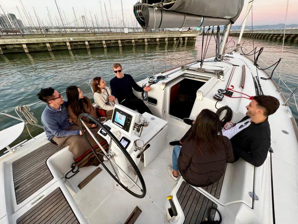 2013 Beneteau 37