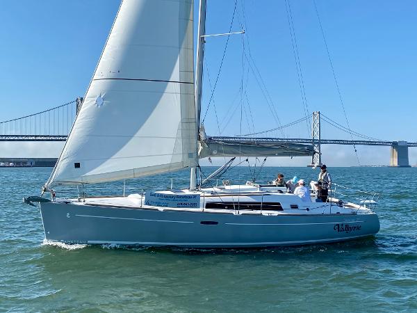 2013 Beneteau 37