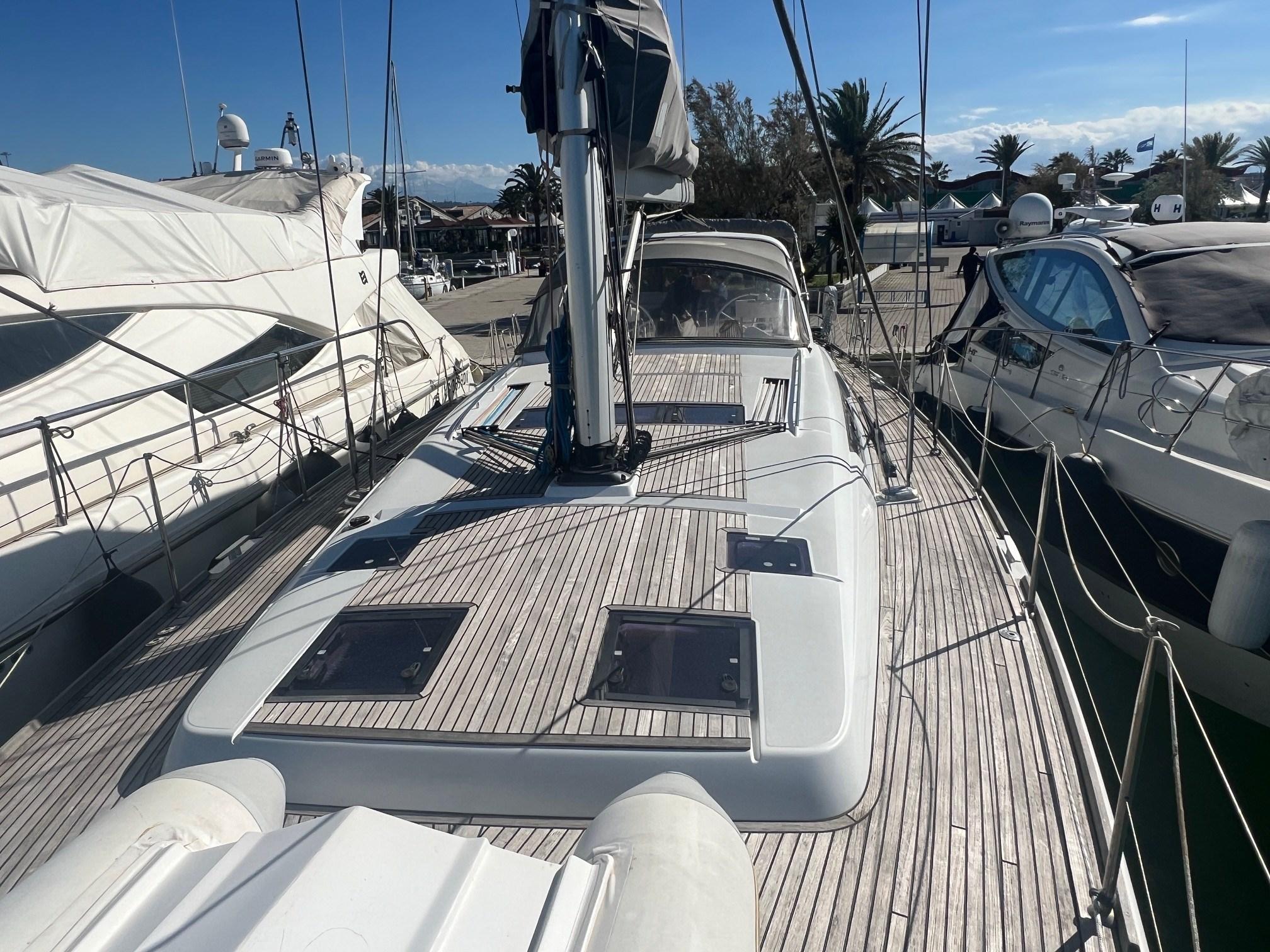 Yacht Photos Pics