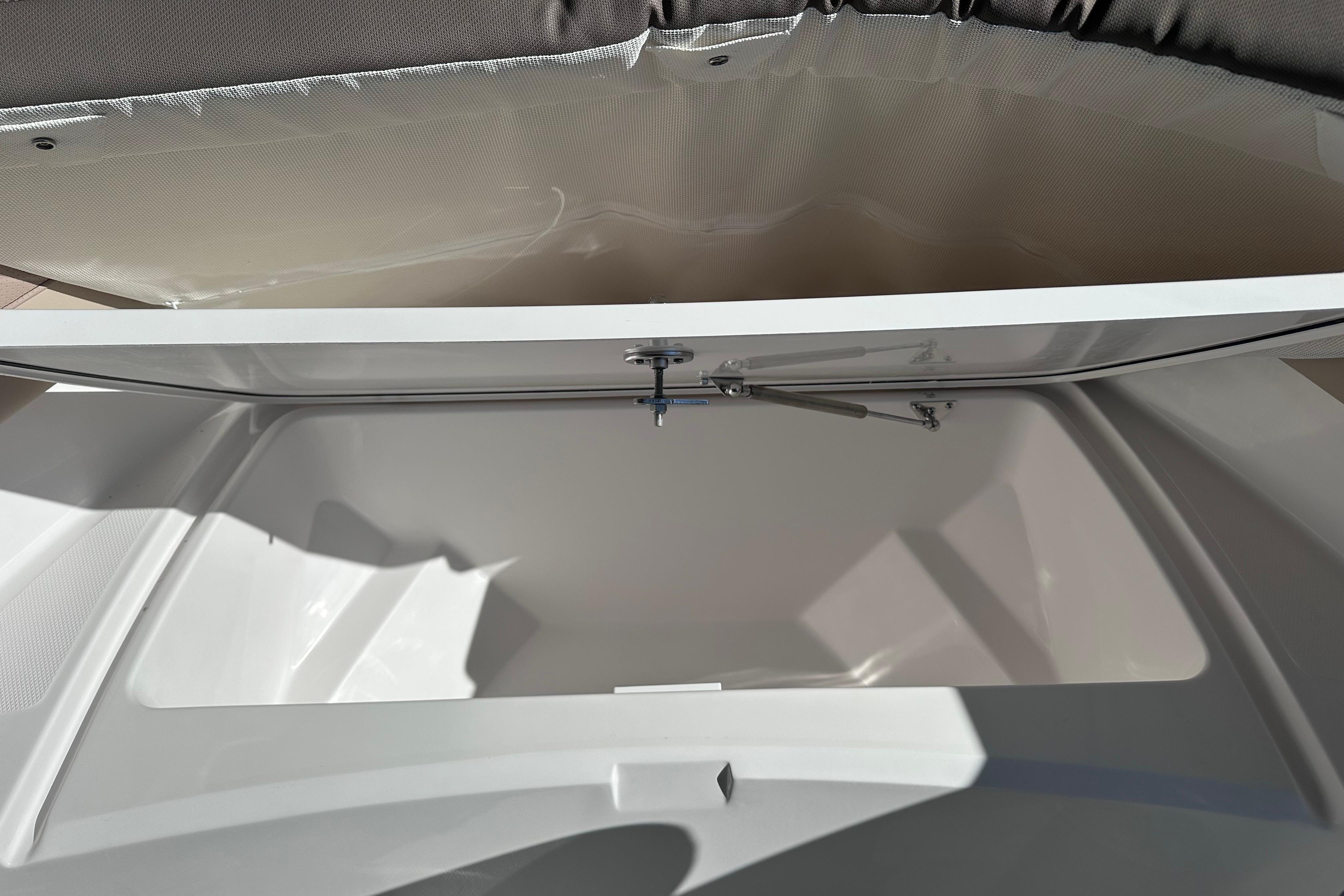 2026 Edgewater 188CC 15